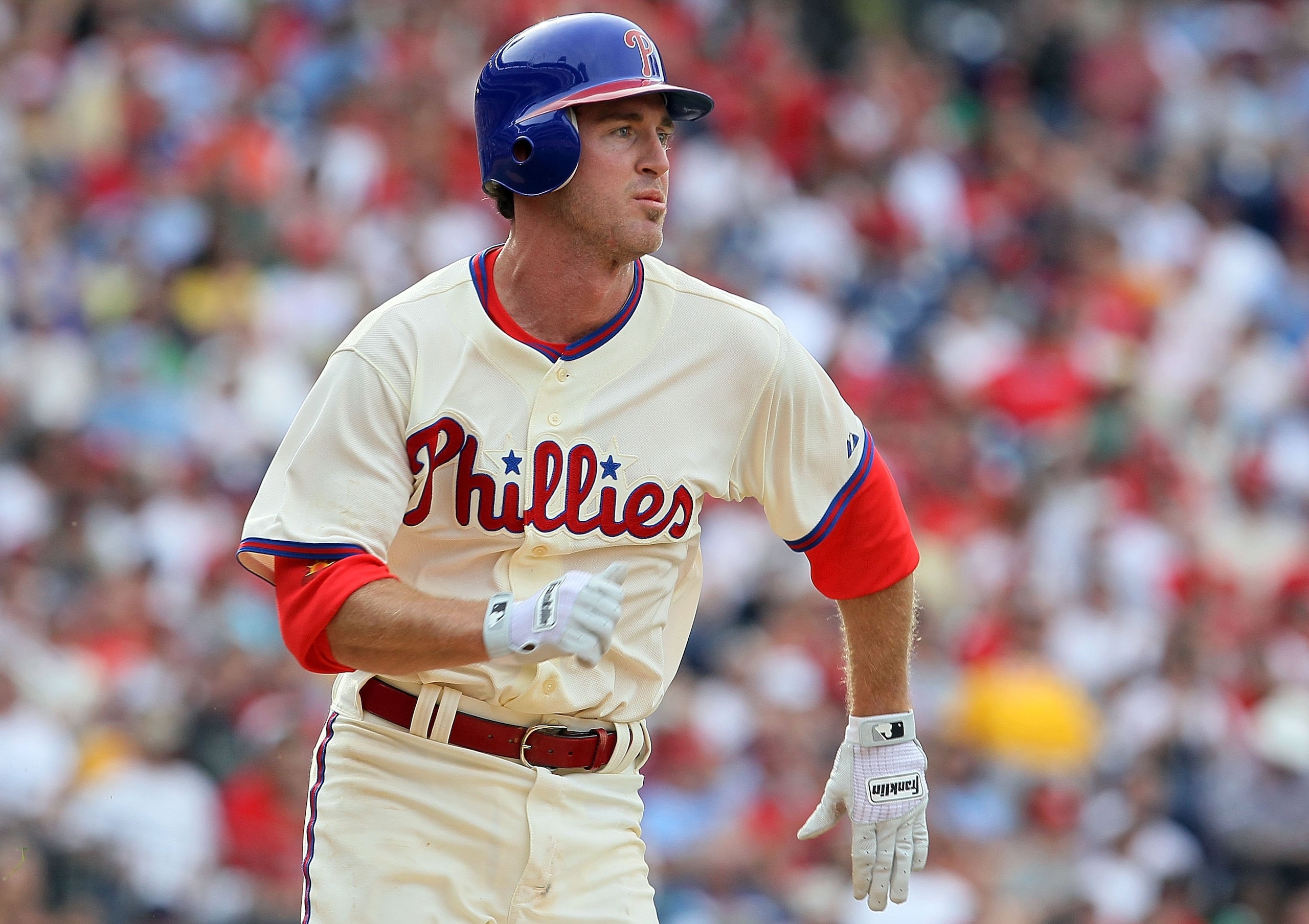 PHILADELPHIA - MAY 01:  Chase Utley #26 of the Philadelphia Phillies runs against the New York Mets at Citizens Bank Park on May 1, 2010 in Philadelphia, Pennsylvania. The Phillies defeated the Mets 10-0.  (Photo by Jim McIsaac/Getty Images)