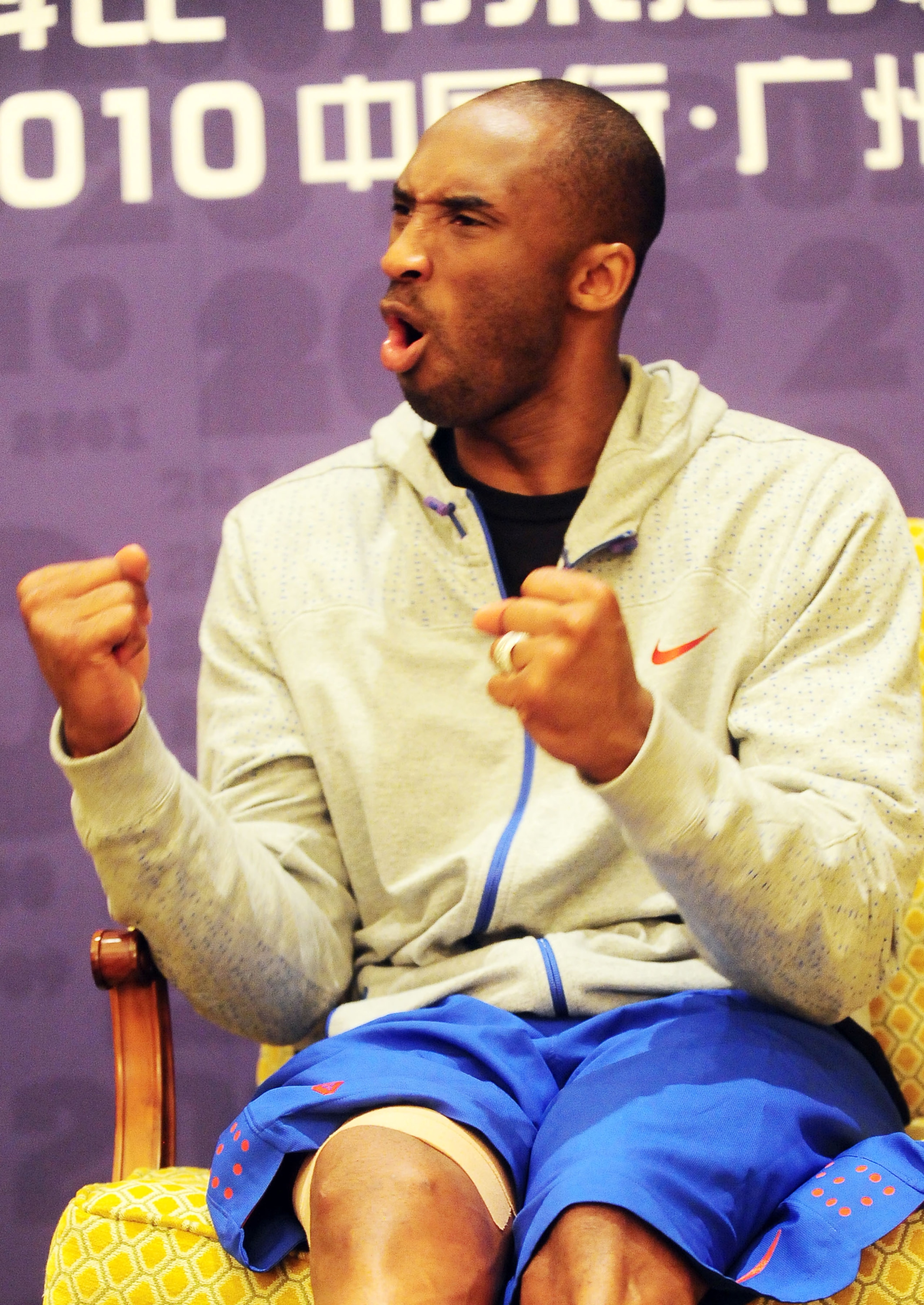 GUANGZHOU, CHINA - JULY 29: (CHINA OUT) NBA player Kobe Bryant of the Los Angeles Lakers gestures during a meet and greet with fans at Jinan University on July 29, 2010 in Guangzhou, Guangdong Province of China. (Photo by ChinaFotoPress/Getty Images) GUANGZHOU, CHINA - JULY 29: (CHINA OUT) NBA player Kobe Bryant of the Los Angeles Lakers gestures during a meet and greet with fans at Jinan University on July 29, 2010 in Guangzhou, Guangdong Province of China. (Photo by ChinaFotoPress/Getty Images)