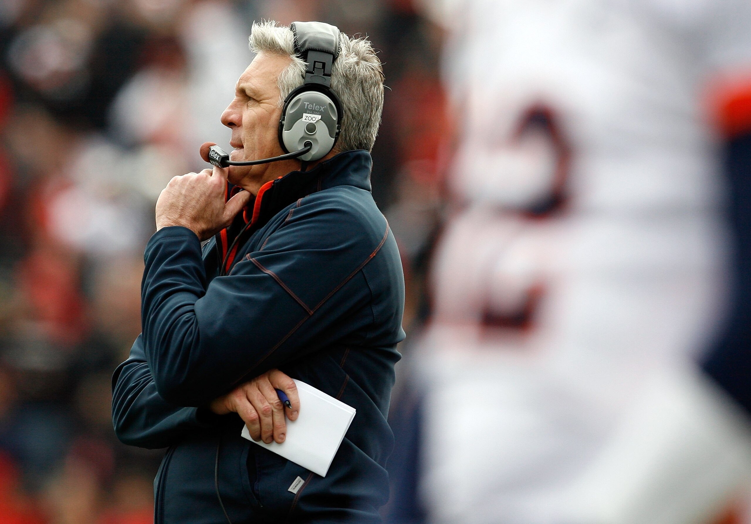 CINCINNATI - NOVEMBER 27: Ron Zook the Head Coach of the Illinois Fighting Illini is pictured during the game against the Cincinnati Bearcats at Nippert Stadium on November 27, 2009 in Cincinnati, Ohio. (Photo by Andy Lyons/Getty Images) CINCINNATI - NOVEMBER 27: Ron Zook the Head Coach of the Illinois Fighting Illini is pictured during the game against the Cincinnati Bearcats at Nippert Stadium on November 27, 2009 in Cincinnati, Ohio. (Photo by Andy Lyons/Getty Images)