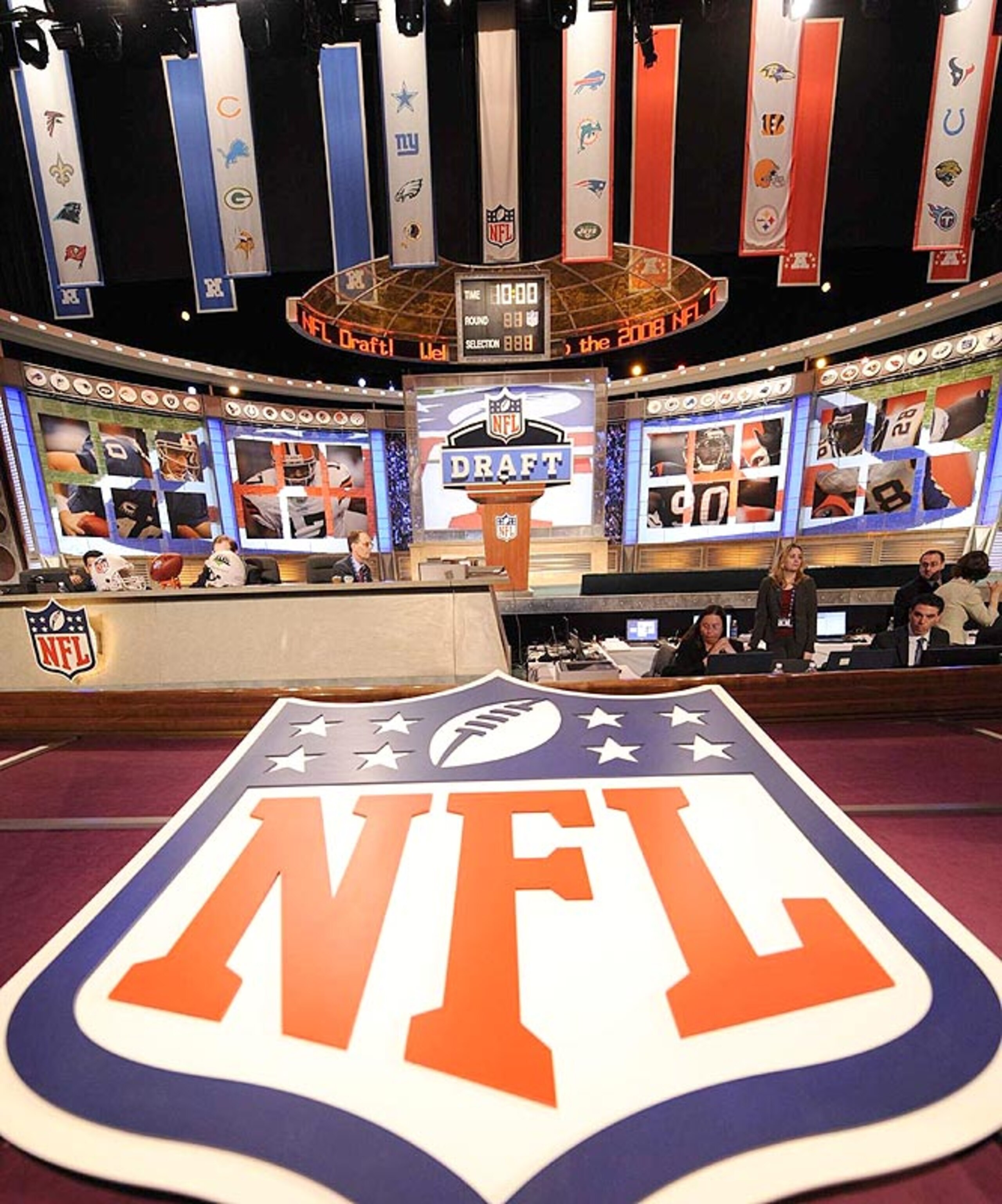 The Oakland Raiders have made some great draft picks in recent years and 2011 offers even more players that will return the Raider to Glory The Oakland Raiders have made some great draft picks in recent years and 2011 offers even more players that will return the Raider to Glory