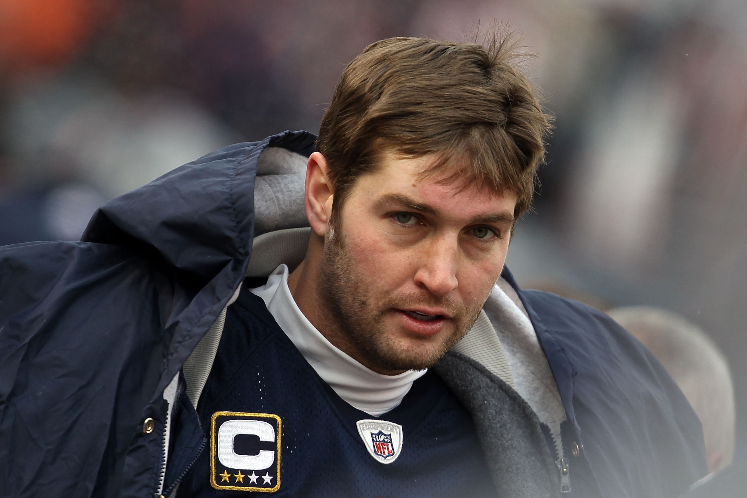 CHICAGO, IL - JANUARY 16: Quarterback Jay Cutler #6 of the Chicago Bears looks on late in the second half against the Seattle Seahawks in the 2011 NFC divisional playoff game at Soldier Field on January 16, 2011 in Chicago, Illinois. (Photo by Jonathan CHICAGO, IL - JANUARY 16: Quarterback Jay Cutler #6 of the Chicago Bears looks on late in the second half against the Seattle Seahawks in the 2011 NFC divisional playoff game at Soldier Field on January 16, 2011 in Chicago, Illinois. (Photo by Jonathan