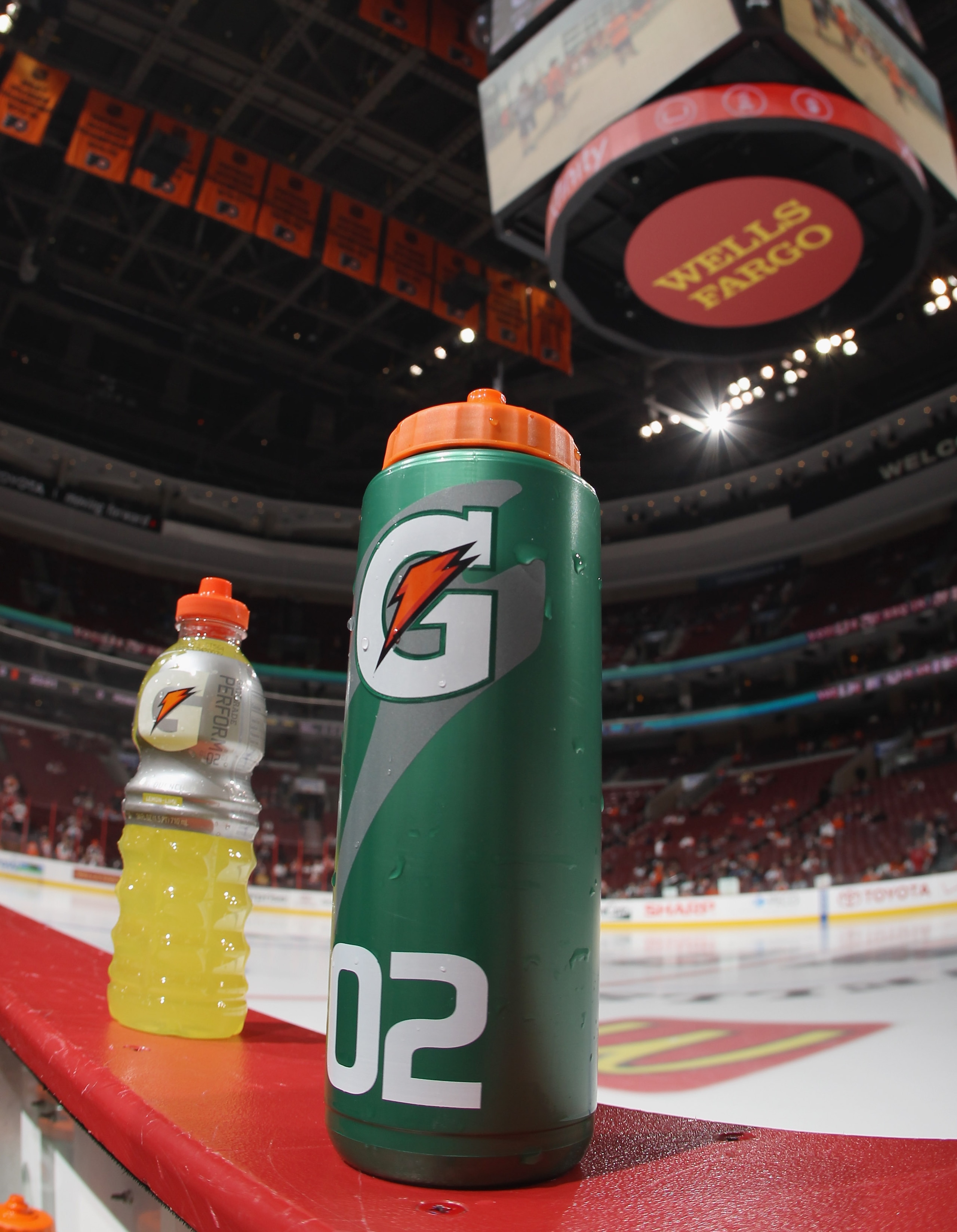 PHILADELPHIA - OCTOBER 16:  A bottle of Gatorade sit on the boards prior to the game between the Pittsburgh Penguins and the Philadelphia Flyers at the Wells Fargo Center on October 16, 2010 in Philadelphia, Pennsylvania.  (Photo by Bruce Bennett/Getty Im