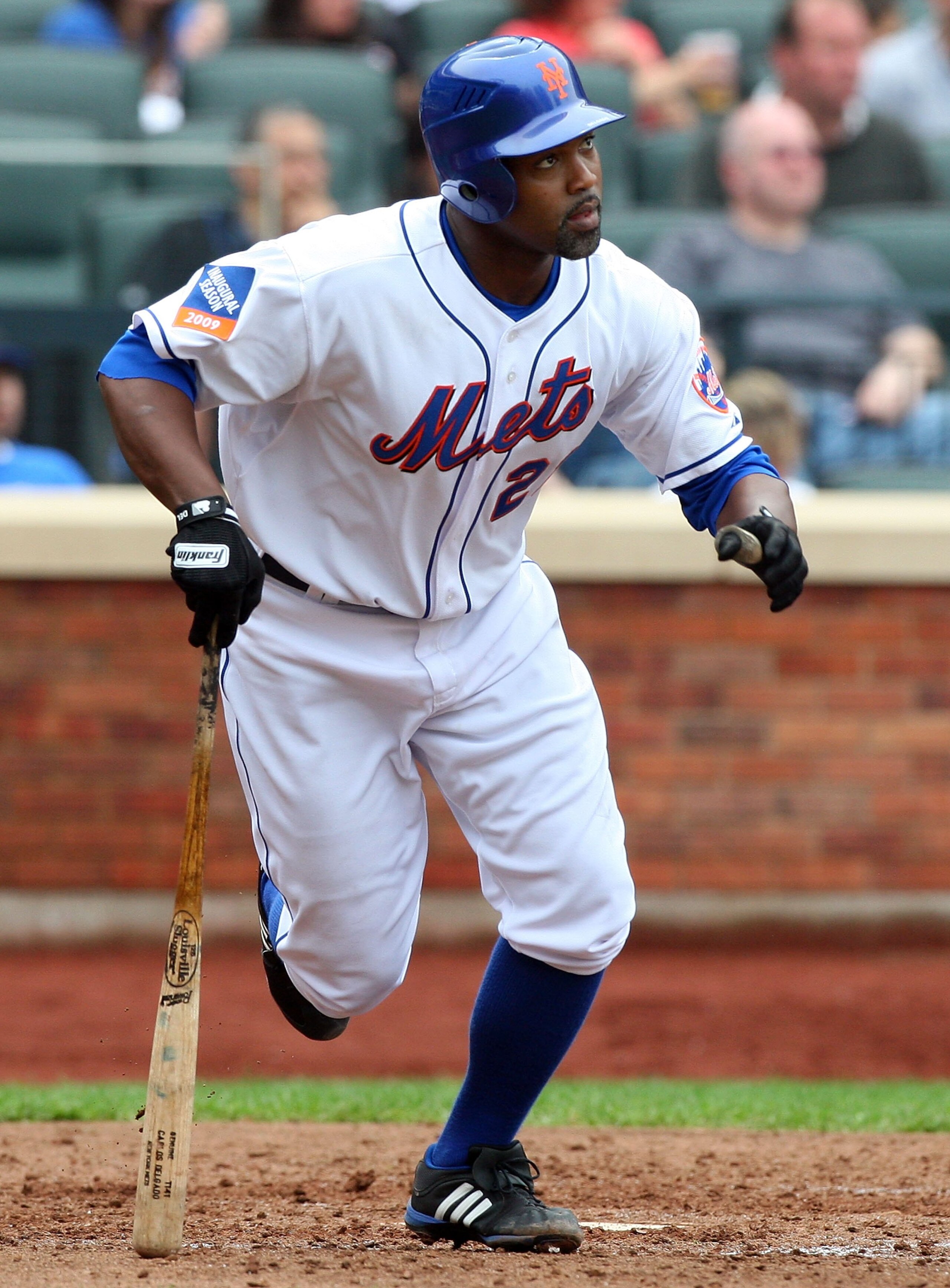 NEW YORK - MAY 09:  Carlos Delgado #21 of the New York Mets bats against the Pittsburgh Pirates on May 9, 2009 at Citi Field in the Flushing neighborhood of the Queens borough of New York City. The Mets defeated the Pirates 10-1.  (Photo by Jim McIsaac/Ge