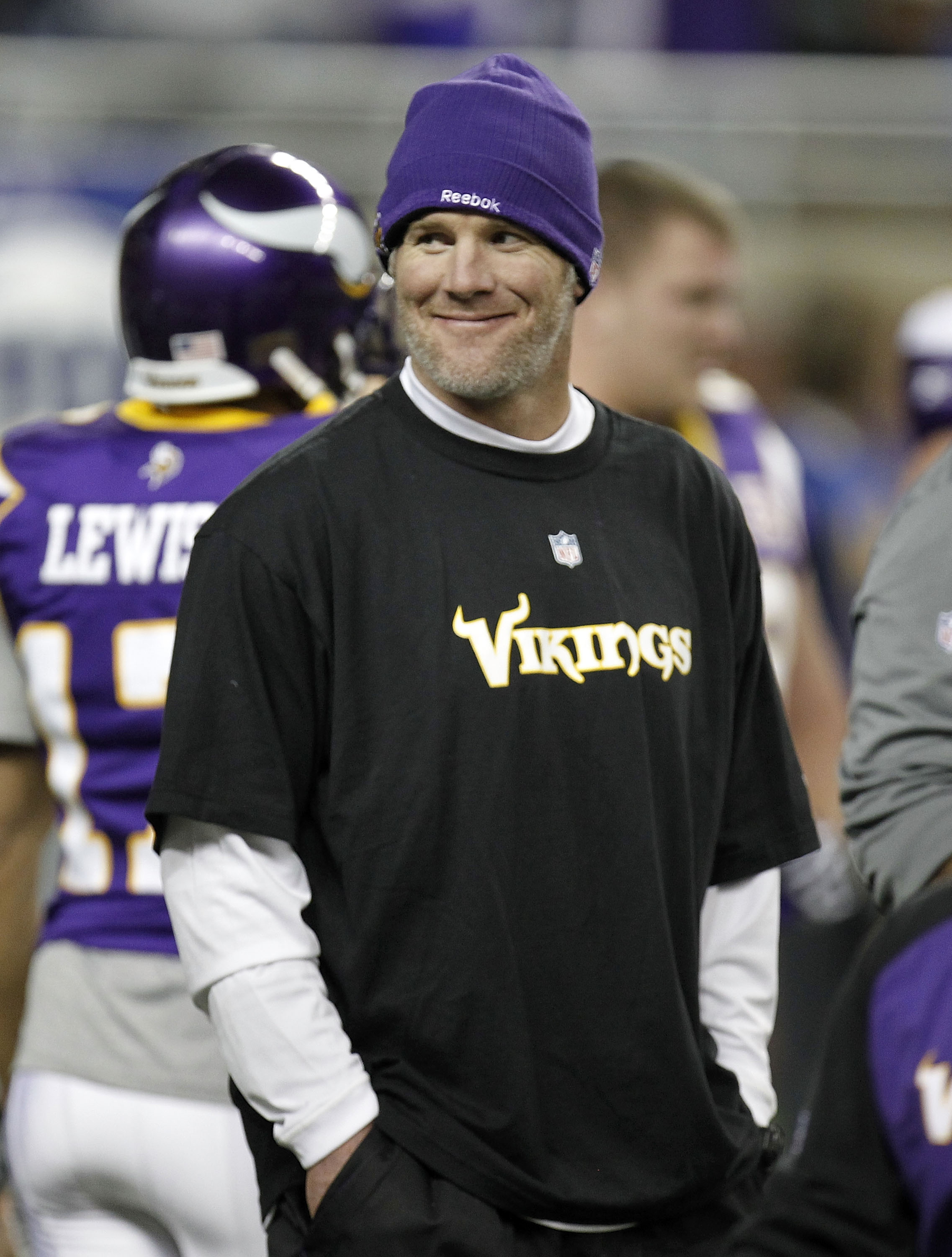 DETROIT, MI - DECEMBER 13:  Brett Favre #4 of the Minnesota Vikings looks on during warm ups prior to playing the New York Giants at Ford Field on December 13, 2010 in Detroit, Michigan.  (Photo by Gregory Shamus/Getty Images)