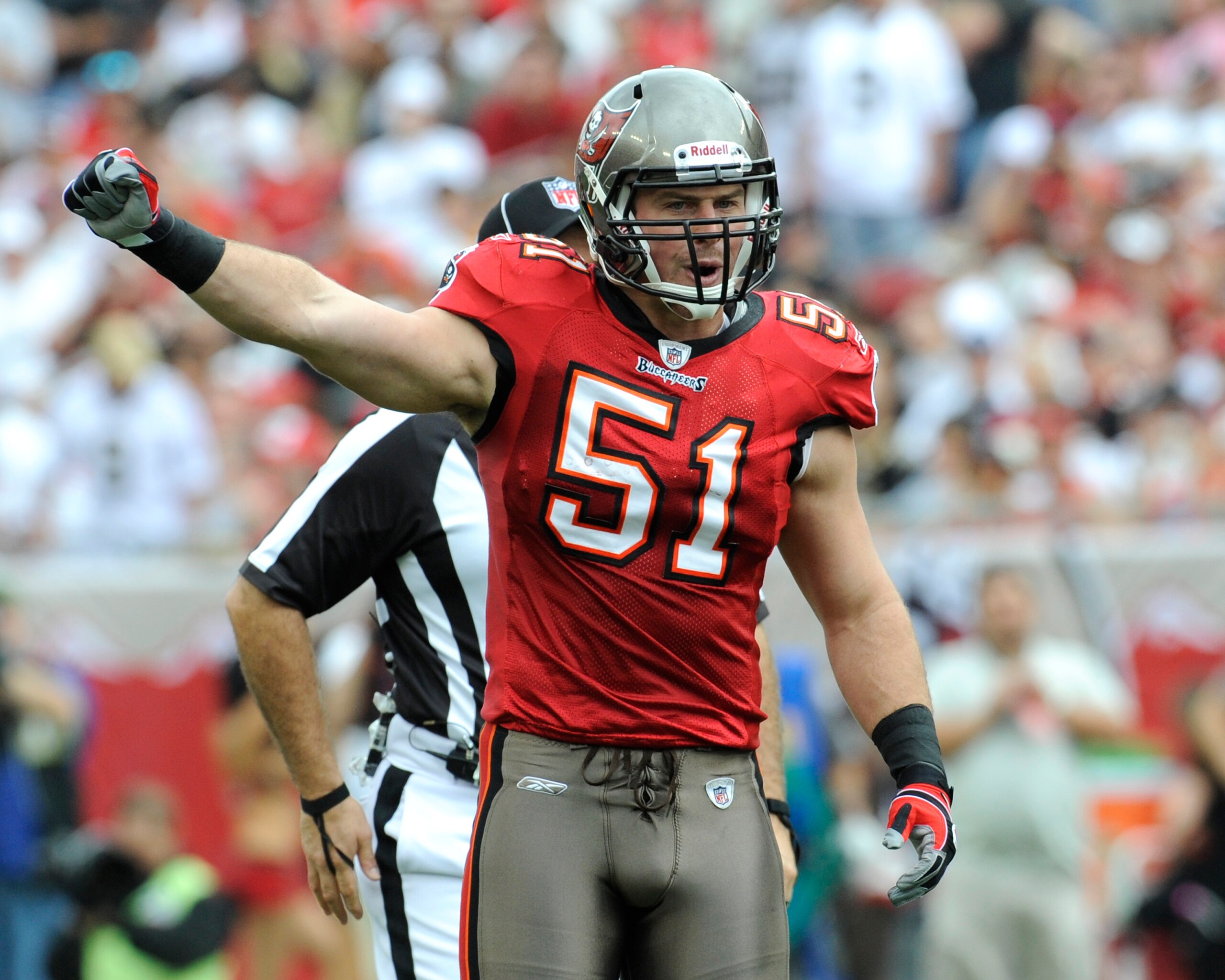 TAMPA, FL - NOVEMBER 30:  Linebacker Barrett Rudd #51 of the Tampa Bay Buccaneers directs the defense against the New Orleans Saints at Raymond James Stadium on November 30, 2008 in Tampa, Florida.  (Photo by Al Messerschmidt/Getty Images)