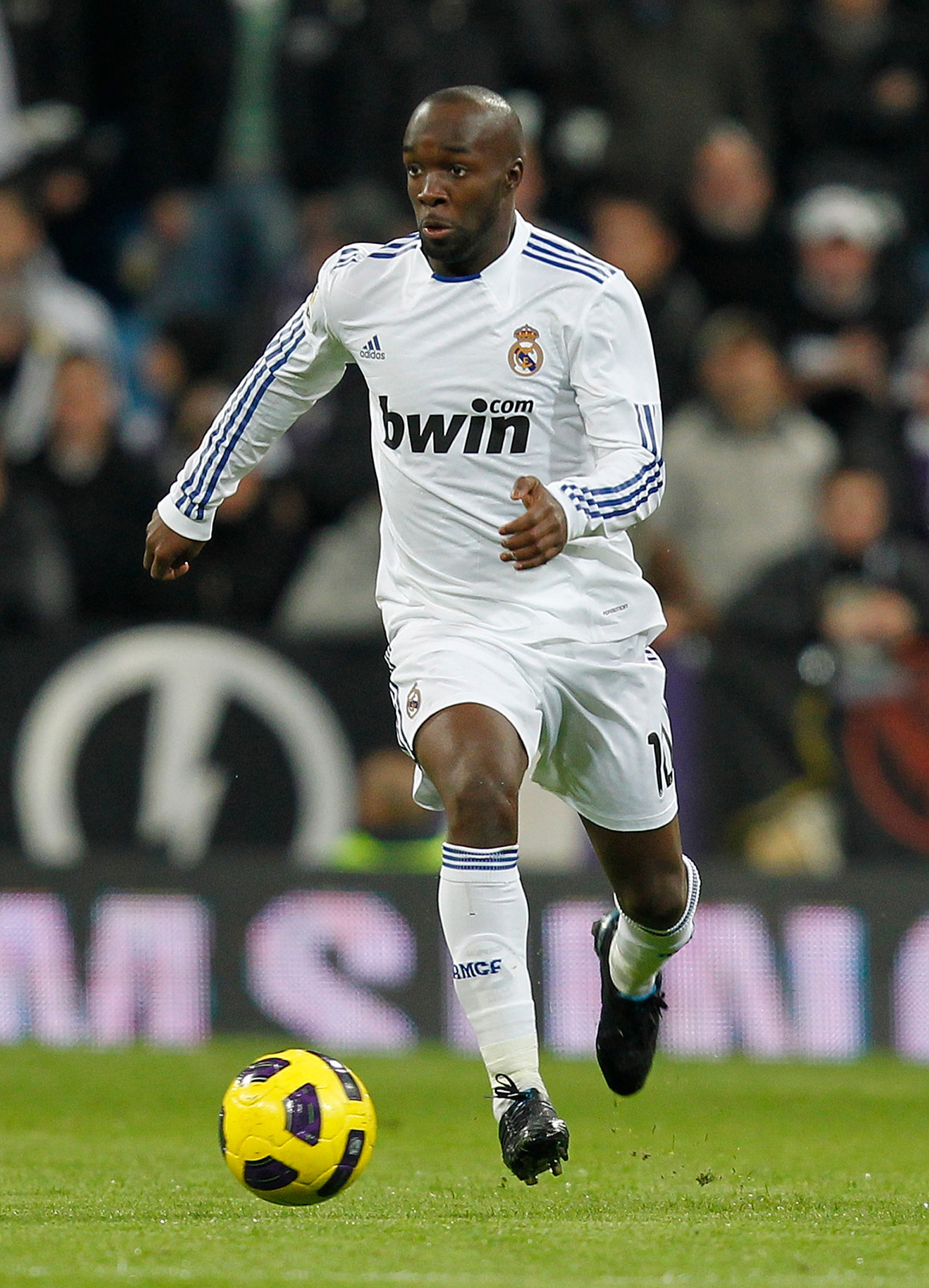 MADRID, SPAIN - DECEMBER 19: Lass Diarra of Real Madrid in action during the La Liga match between Real Madrid and Sevilla at Estadio Santiago Bernabeu on December 19, 2010 in Madrid, Spain. Real Madrid won the match 1-0. (Photo by Angel Martinez/Getty MADRID, SPAIN - DECEMBER 19: Lass Diarra of Real Madrid in action during the La Liga match between Real Madrid and Sevilla at Estadio Santiago Bernabeu on December 19, 2010 in Madrid, Spain. Real Madrid won the match 1-0. (Photo by Angel Martinez/Getty