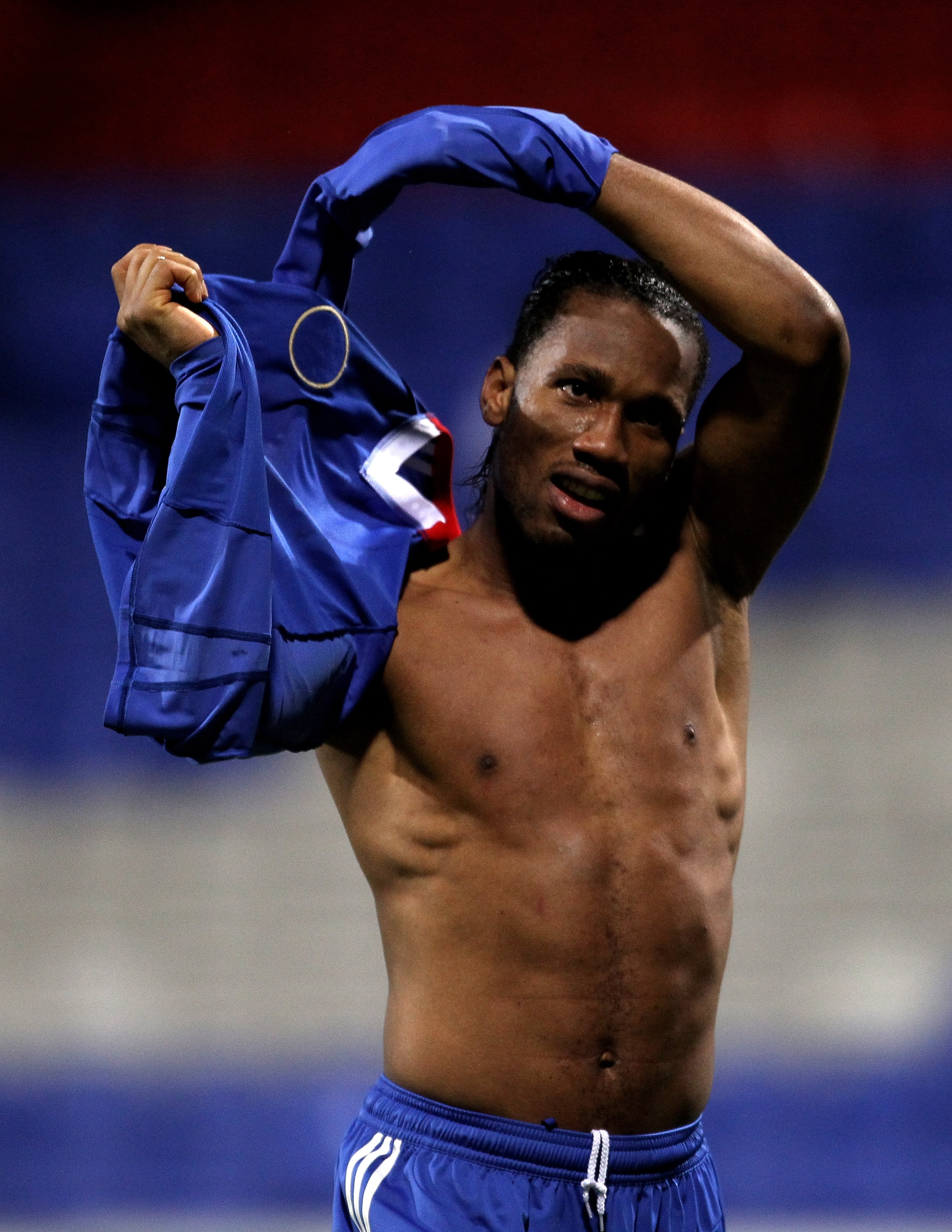 BOLTON, ENGLAND - JANUARY 24: Didier Drogba of Chelsea celebrates at the end of the Barclays Premier League match between Bolton Wanderers and Chelsea at the Reebok Stadium on January 24, 2011 in Bolton, England. (Photo by Alex Livesey/Getty Images) BOLTON, ENGLAND - JANUARY 24: Didier Drogba of Chelsea celebrates at the end of the Barclays Premier League match between Bolton Wanderers and Chelsea at the Reebok Stadium on January 24, 2011 in Bolton, England. (Photo by Alex Livesey/Getty Images)