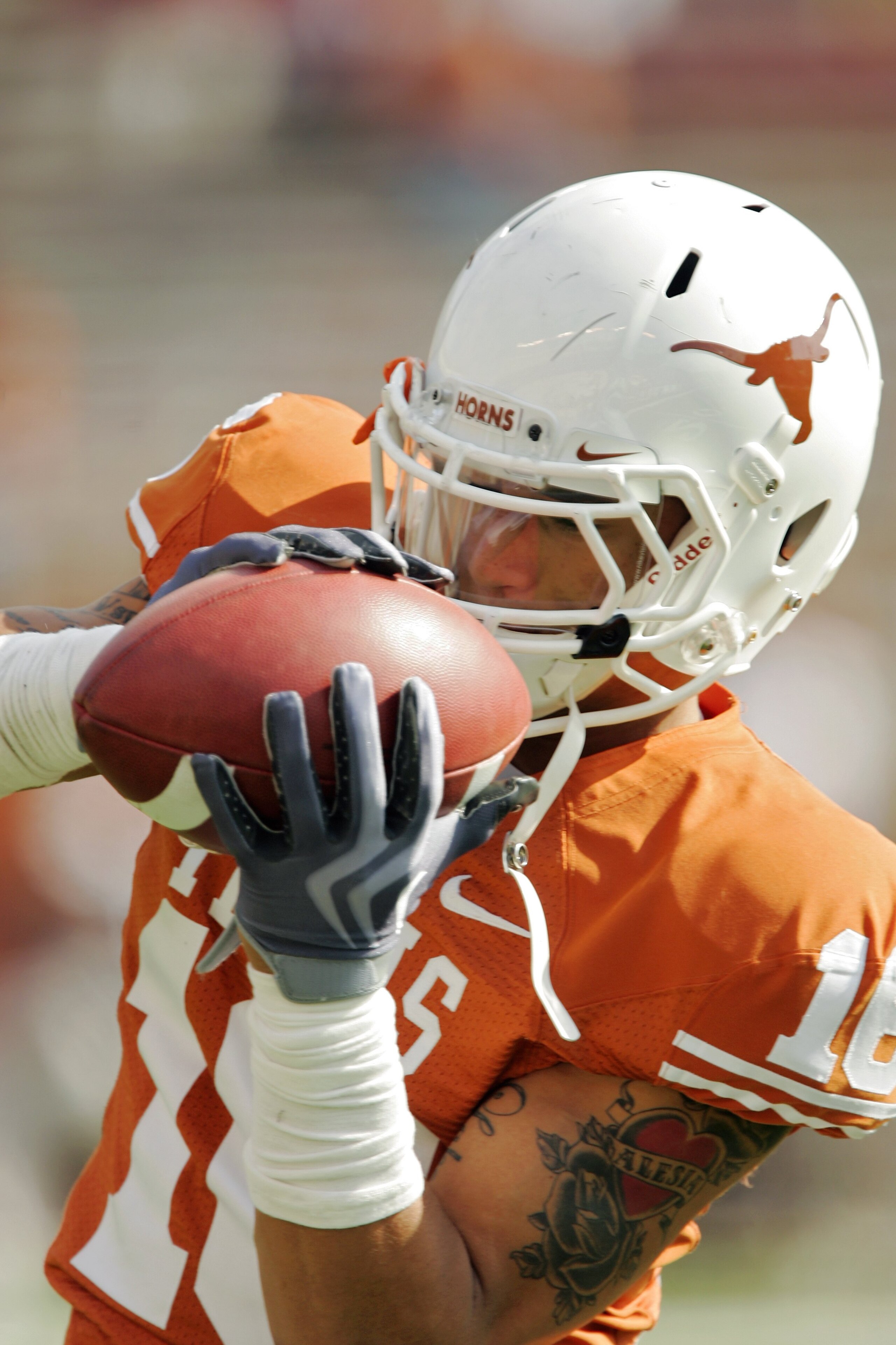 AUSTIN, TX - NOVEMBER 07:  Defensive back Kenny Vaccaro #16 of the Texas Longhorns prepares for a game against the UCF Knights on November 7, 2009 at Darrell K Royal - Texas Memorial Stadium in Austin, Texas.  Texas won 35-3.  (Photo by Brian Bahr/Getty I