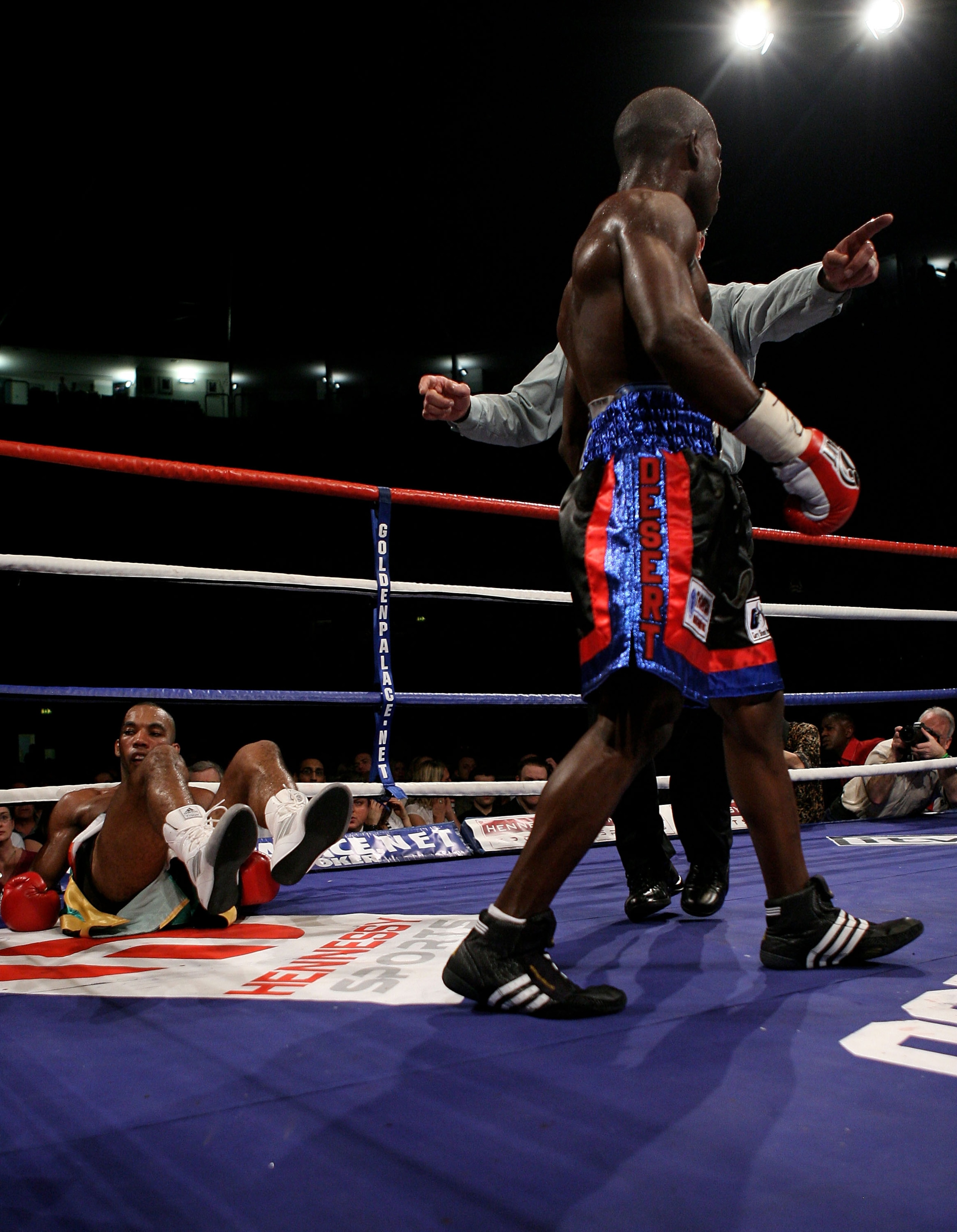 NOTTINGHAM, ENGLAND - MAY 10: Timothy Bradley (R) knocks Junior Witter down during their WBC Light Welterweight fight on May 10, 2008 at Nottingham Ice Arena in Nottingham, England. (Photo by John Gichigi/Getty Images) NOTTINGHAM, ENGLAND - MAY 10: Timothy Bradley (R) knocks Junior Witter down during their WBC Light Welterweight fight on May 10, 2008 at Nottingham Ice Arena in Nottingham, England. (Photo by John Gichigi/Getty Images)