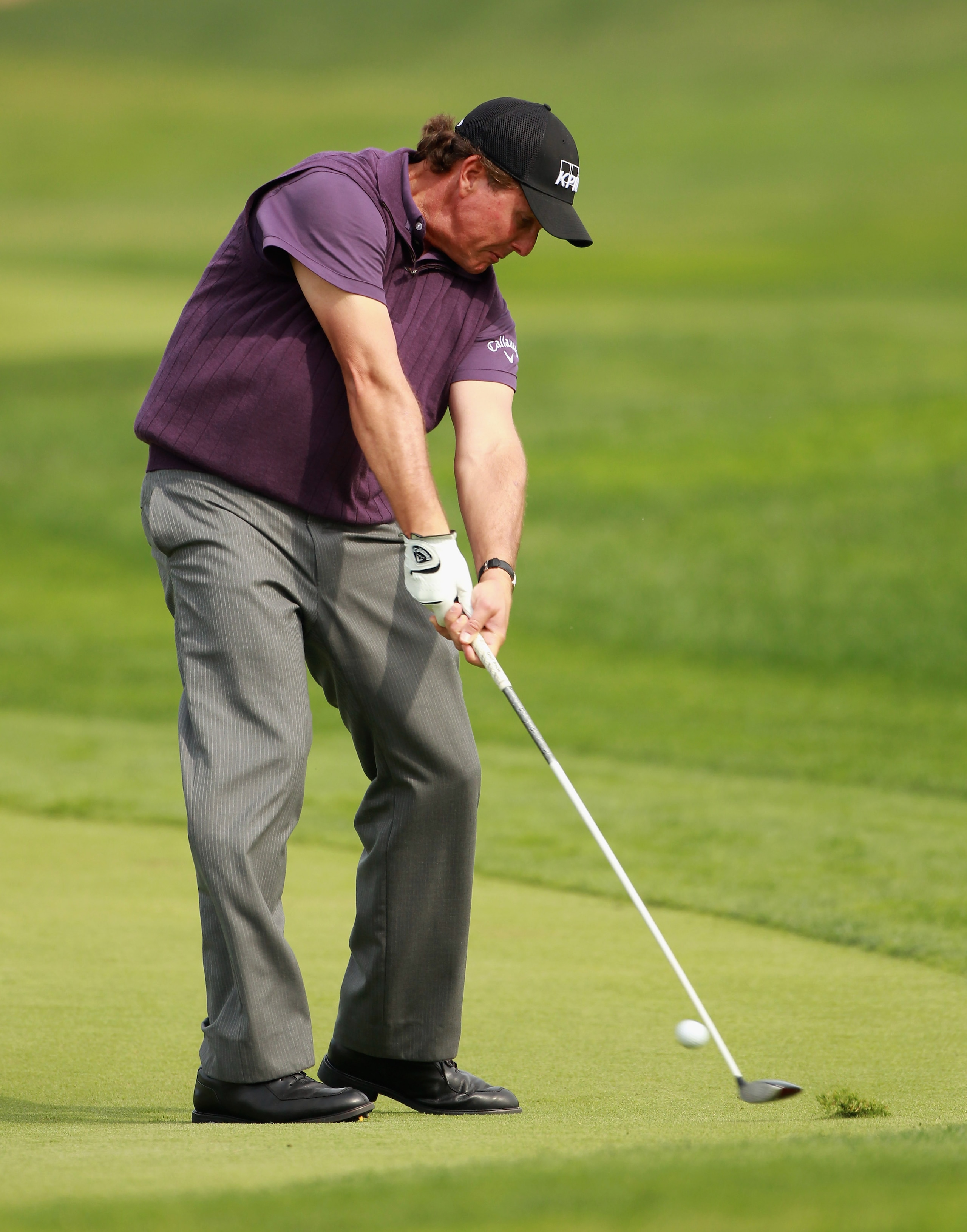 ABU DHABI, UNITED ARAB EMIRATES - JANUARY 23:  Phil Mickelson of the USA in action during the final round of The Abu Dhabi HSBC Golf Championship at Abu Dhabi Golf Club on January 23, 2011 in Abu Dhabi, United Arab Emirates.  (Photo by Andrew Redington/Ge