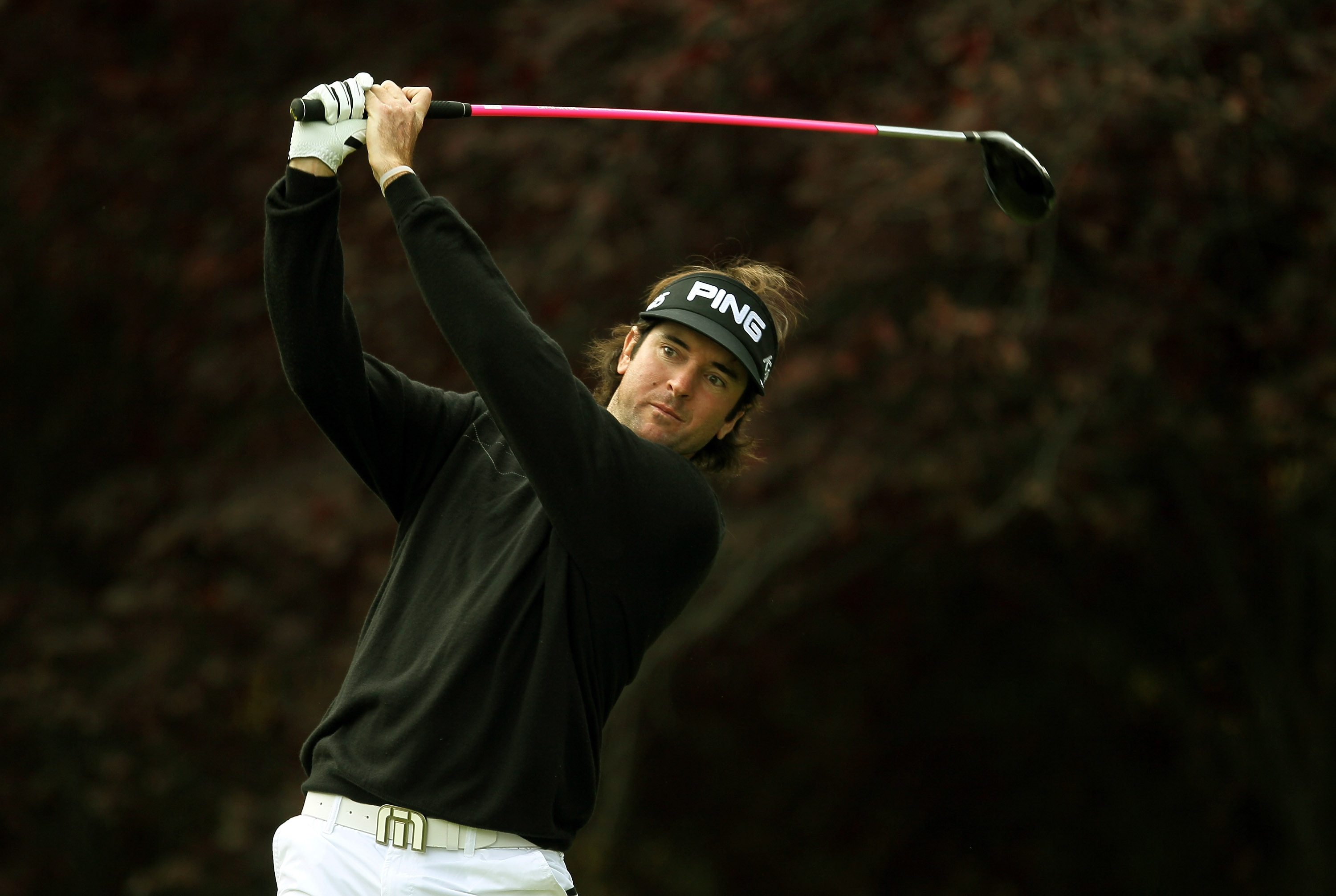 THOUSAND OAKS, CA - DECEMBER 05:  Bubba Watson hits his tee shot on the second hole during the final round of the Chevron World Challenge at Sherwood Country Club on December 5, 2010 in Thousand Oaks, California.  (Photo by Stephen Dunn/Getty Images)