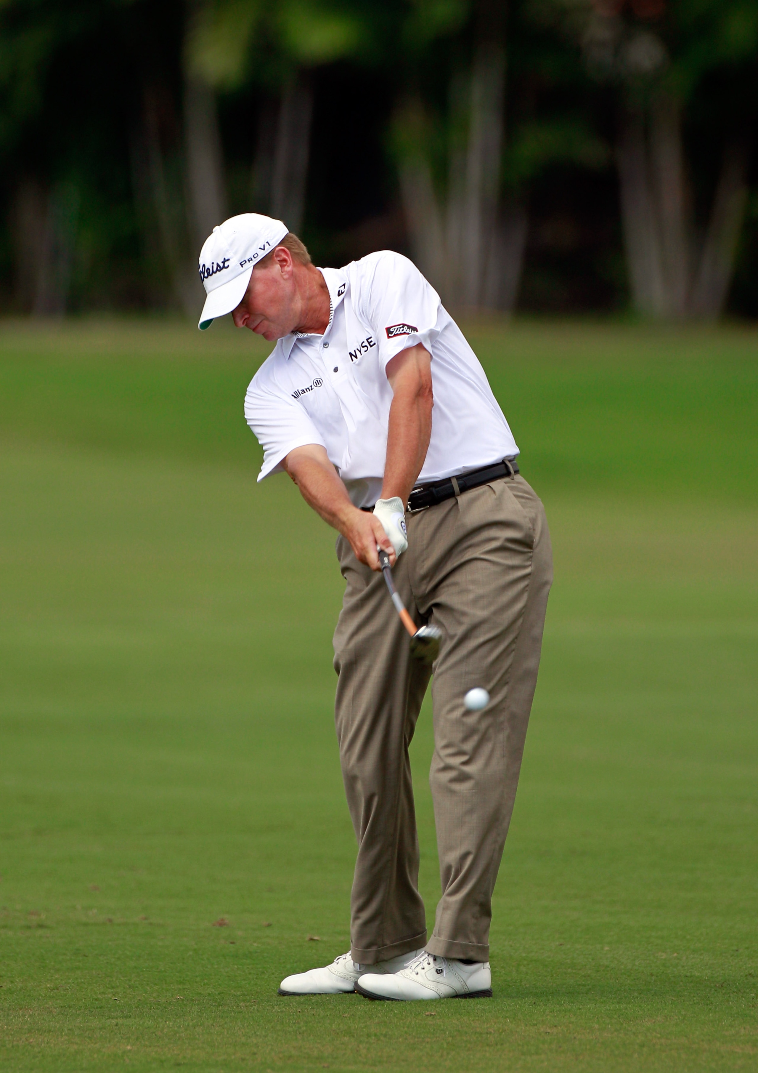 HONOLULU, HI - JANUARY 15:  Steve Stricker plays a shot during the second round of the Sony Open at Waialae Country Club on January 15, 2011 in Honolulu, Hawaii.  (Photo by Sam Greenwood/Getty Images)