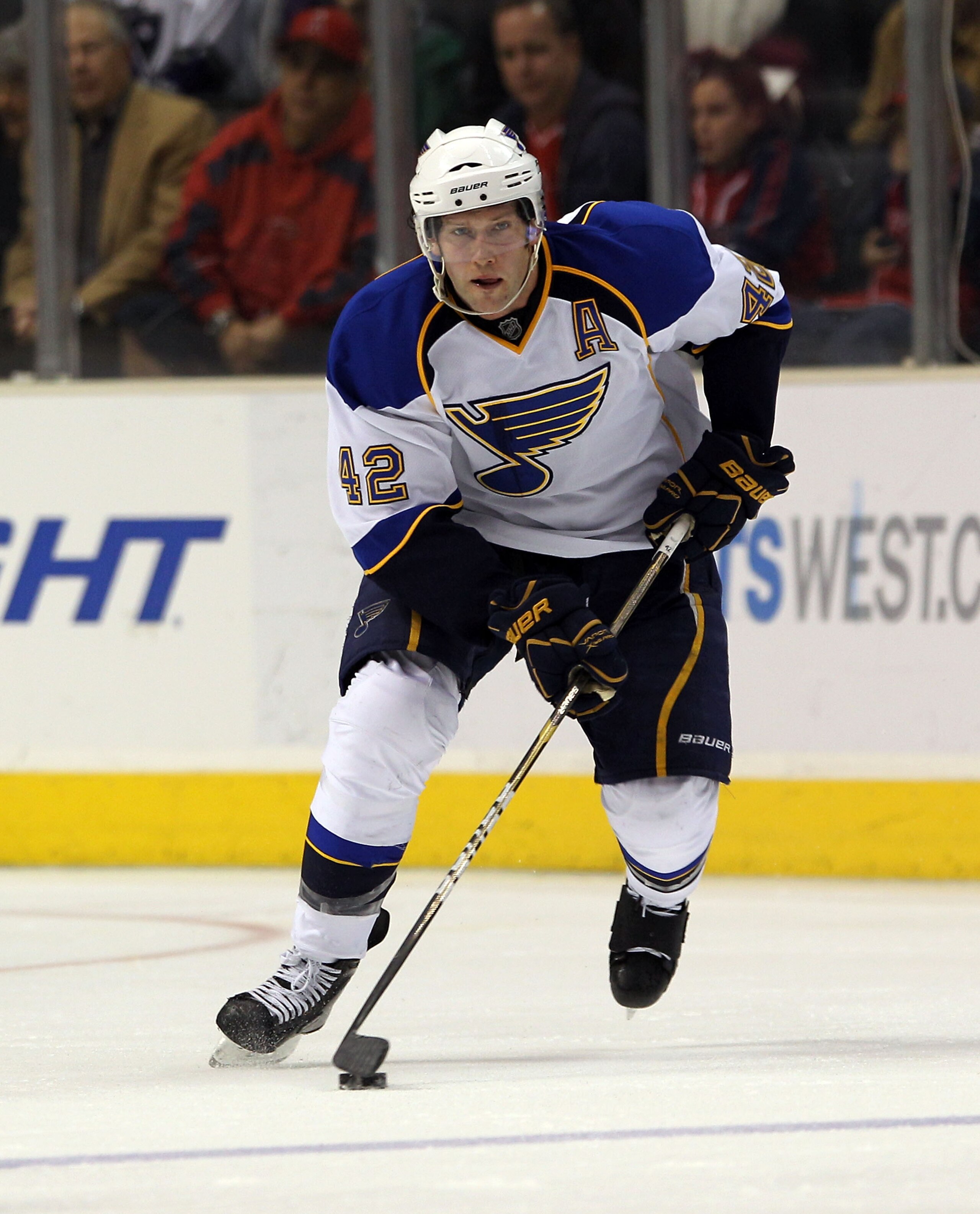 LOS ANGELES, CA - JANUARY 13:  David Backes #42 of the St. Louis Blues skates against the Los Angeles Kings at the Staples Center on January 13, 2011 in Los Angeles, California.  (Photo by Bruce Bennett/Getty Images)