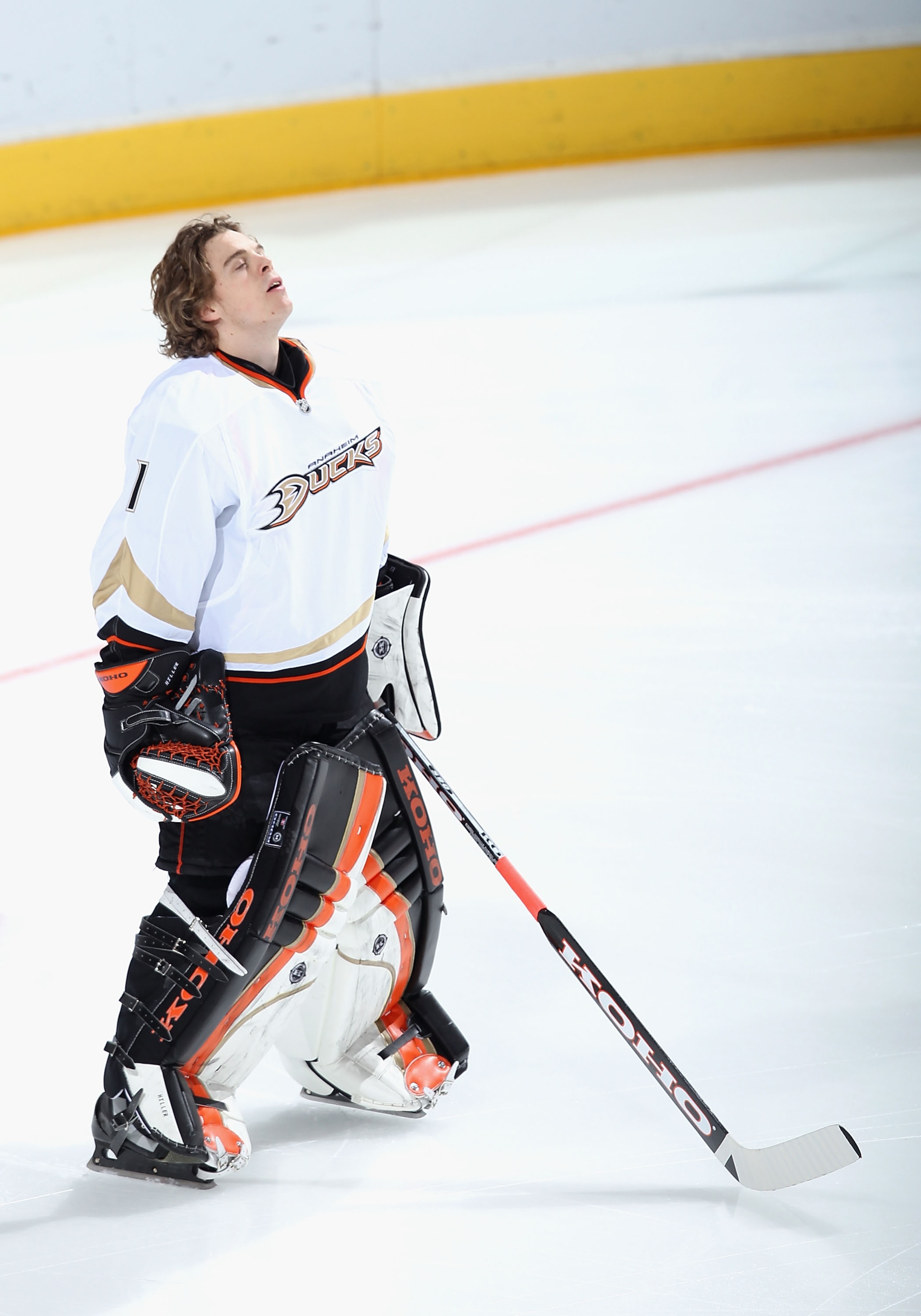 GLENDALE, AZ - JANUARY 15:  Goaltender Jonas Hiller #1 of the Anaheim Ducks before the NHL game against the Phoenix Coyotes at Jobing.com Arena on January 15, 2011 in Glendale, Arizona.  The Coyotes defeated the Ducks 6-2.  (Photo by Christian Petersen/Ge