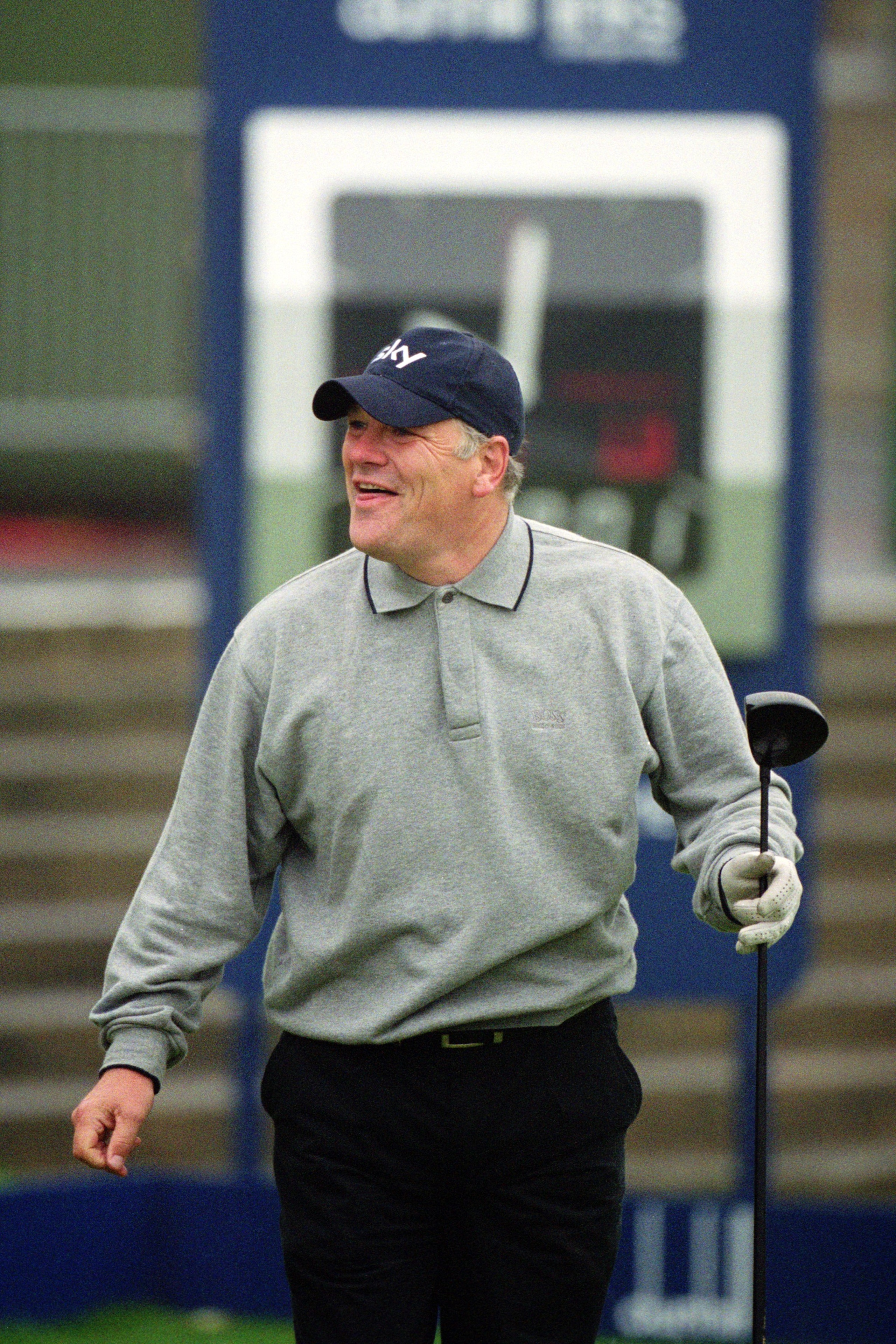 18 Oct 2001:  Soccer Commentator Andy Gray sees the funny side during the Dunhill Links Championships held at Kingsbarns, Carnoustie and St Andrews in Scotland. \ Mandatory Credit: Andrew Redington /Allsport