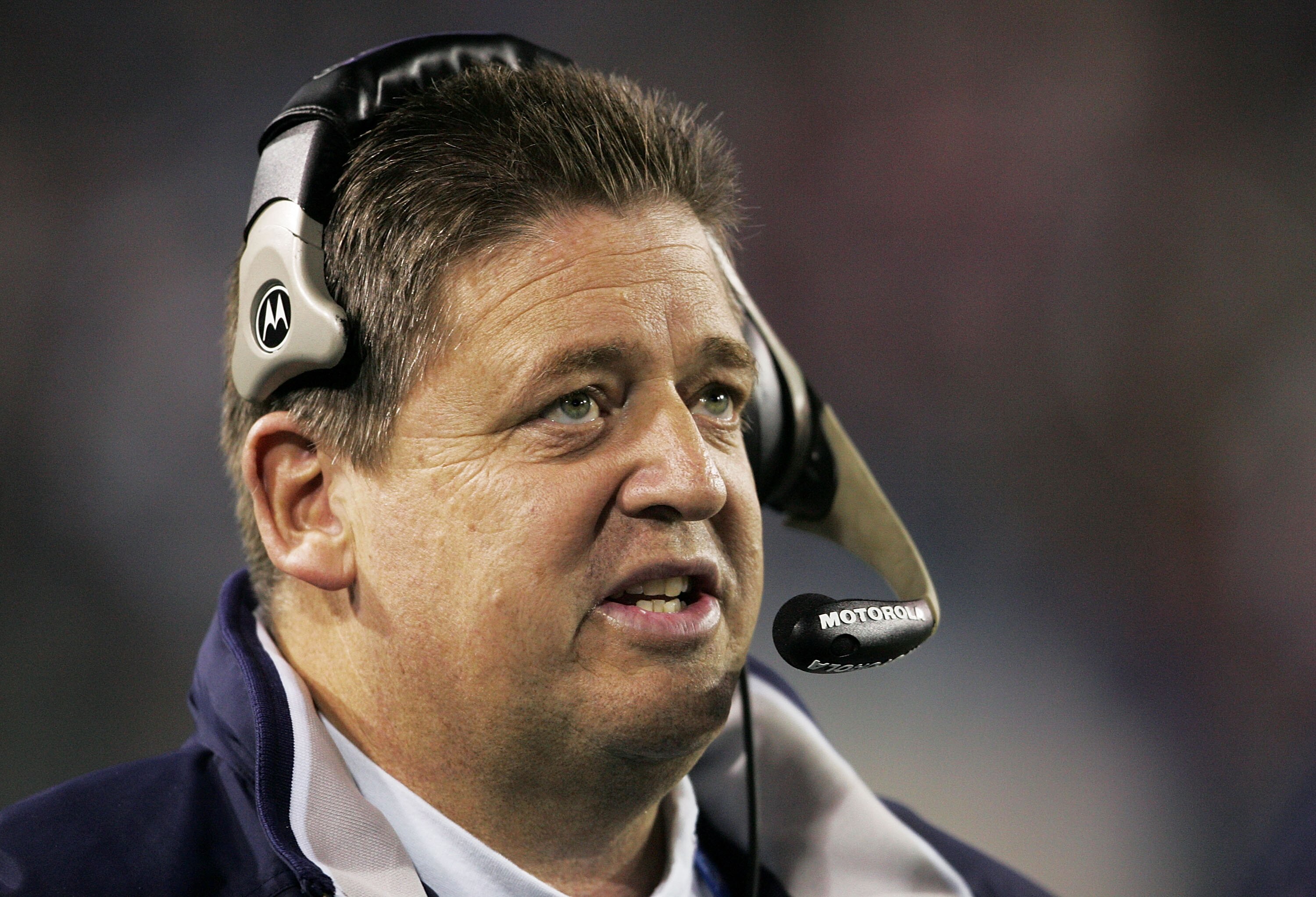 JACKSONVILLE, FLORIDA - FEBRUARY 06:  Offensive coordinator Charlie Weis of the New England Patriots on the sidelines against the Philadelphia Eagles during Super Bowl XXXIX at Alltel Stadium on February 6, 2005 in Jacksonville, Florida. The Patriots defe