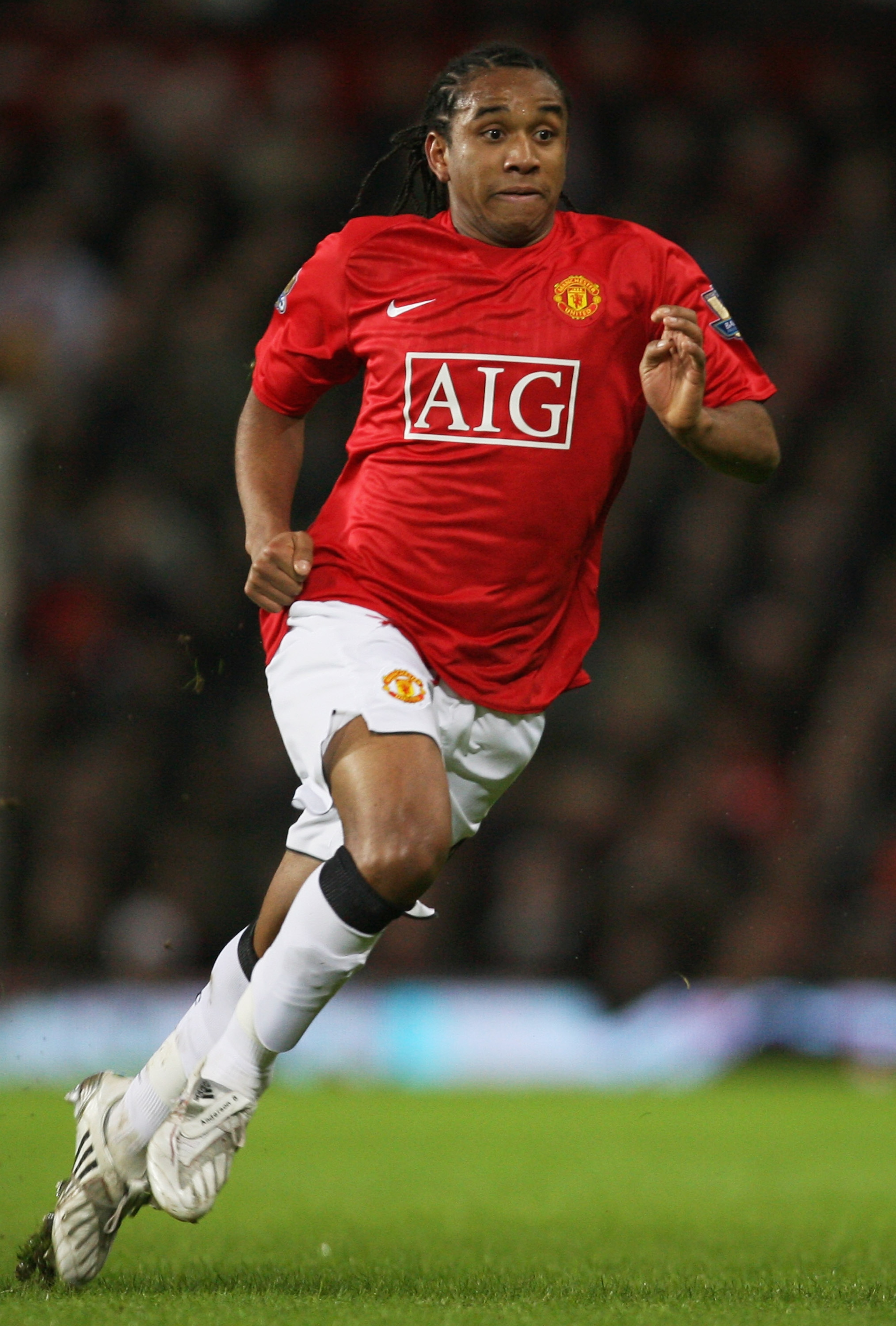 MANCHESTER, UNITED KINGDOM - JANUARY 12: Anderson of Manchester in action during the Barclays Premier League match between Manchester United and Newcastle United at Old Trafford on January 12, 2008 in Manchester, England. (Photo by Alex Livesey/Getty Im MANCHESTER, UNITED KINGDOM - JANUARY 12: Anderson of Manchester in action during the Barclays Premier League match between Manchester United and Newcastle United at Old Trafford on January 12, 2008 in Manchester, England. (Photo by Alex Livesey/Getty Im
