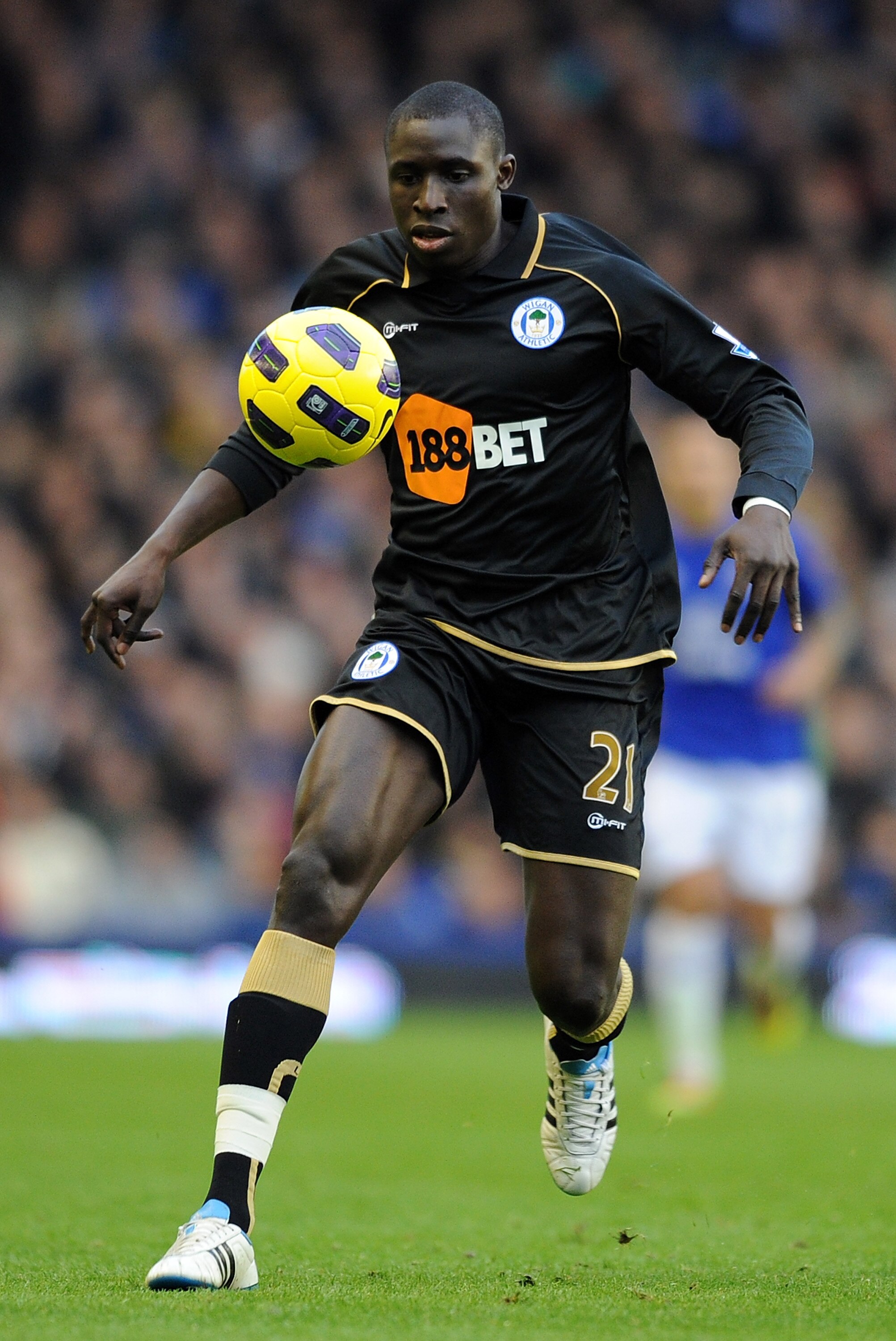 LIVERPOOL, ENGLAND - DECEMBER 11:  Mohamed Diame of Wigan Athletic in action during the Barclays Premier League match between Everton and Wigan Athletic at Goodison Park on December 11, 2010 in Liverpool, England.  (Photo by Chris Brunskill/Getty Images)