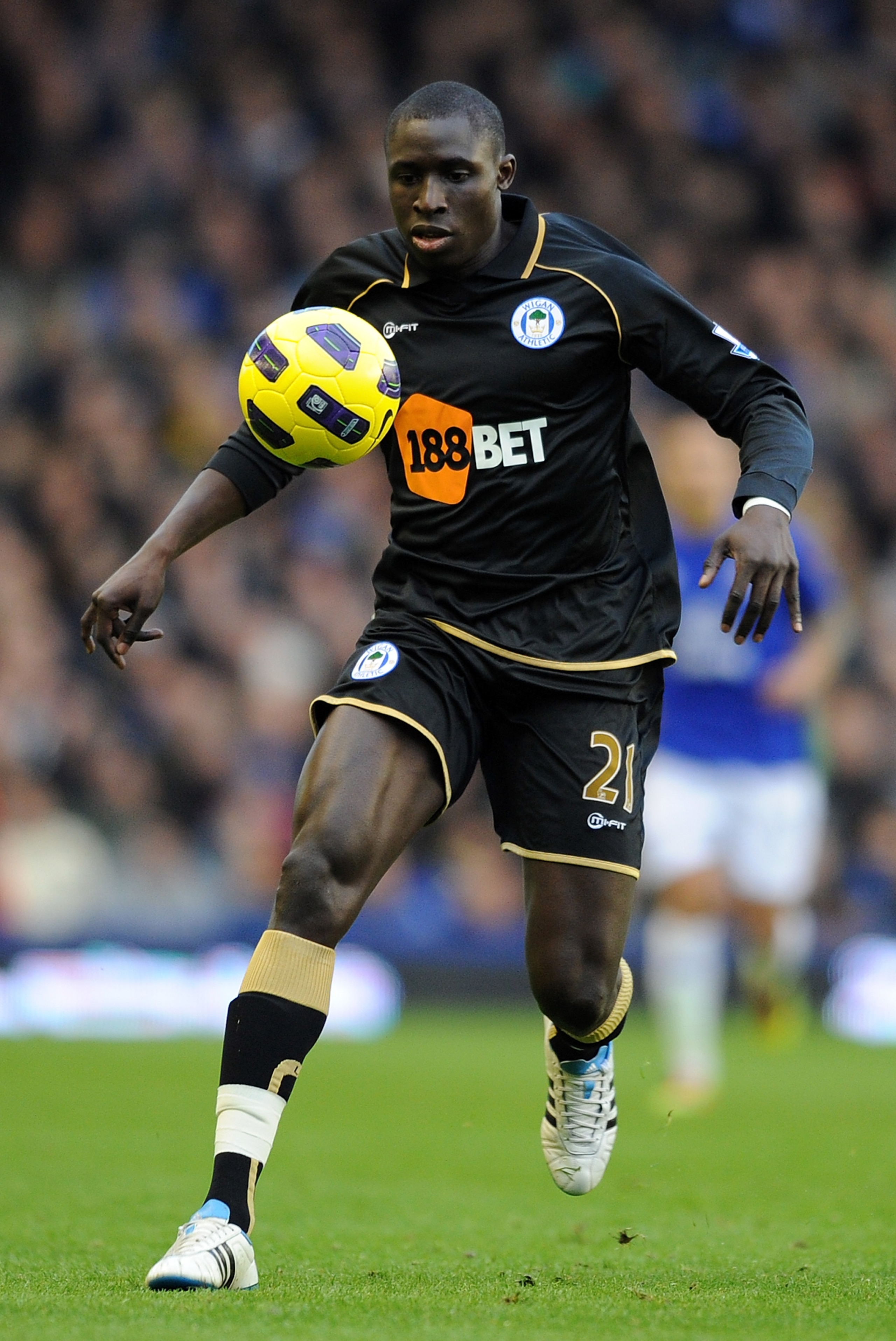 LIVERPOOL, ENGLAND - DECEMBER 11:  Mohamed Diame of Wigan Athletic in action during the Barclays Premier League match between Everton and Wigan Athletic at Goodison Park on December 11, 2010 in Liverpool, England.  (Photo by Chris Brunskill/Getty Images)