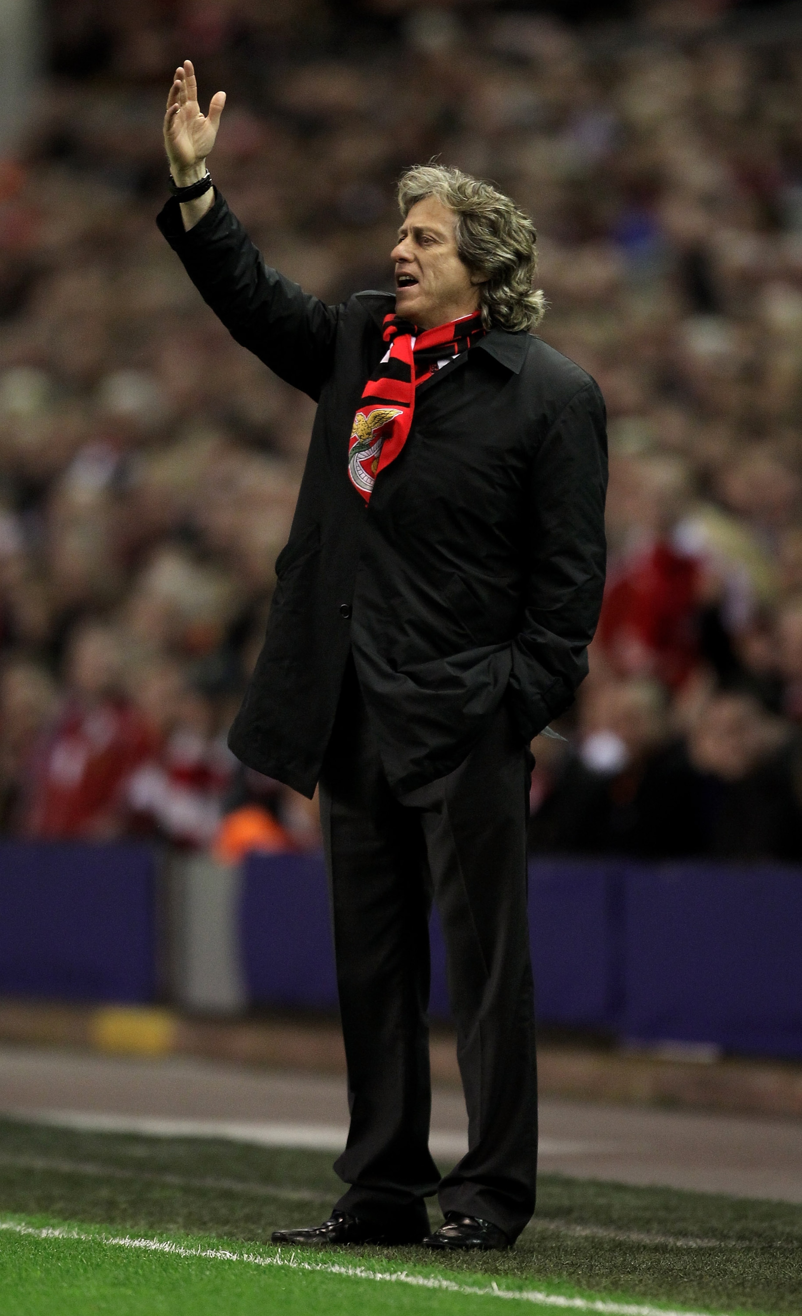 LIVERPOOL, UNITED KINGDOM - APRIL 08:   Benfica Manager Jorge Jesus reacts during the UEFA Europa League Quarter Final second leg match between Liverpool and Benfica at Anfield on April 8, 2010 in Liverpool, England. (Photo by Alex Livesey/Getty Images)