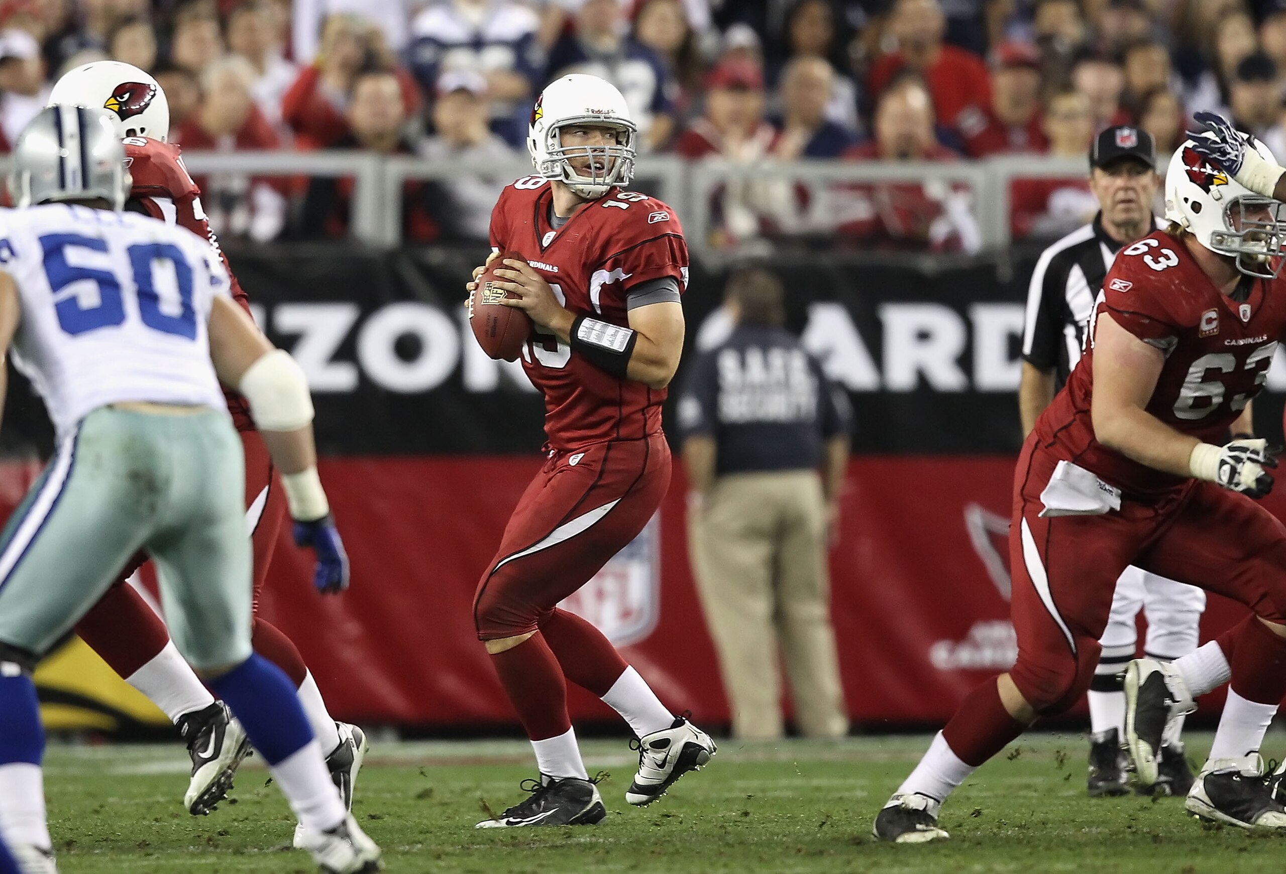 GLENDALE, AZ - DECEMBER 25:  Quarterback John Skelton #19 of the Arizona Cardinals drops back to half during the NFL game against the Dallas Cowboys at the University of Phoenix Stadium on December 25, 2010 in Glendale, Arizona. The Cardinals defeated the