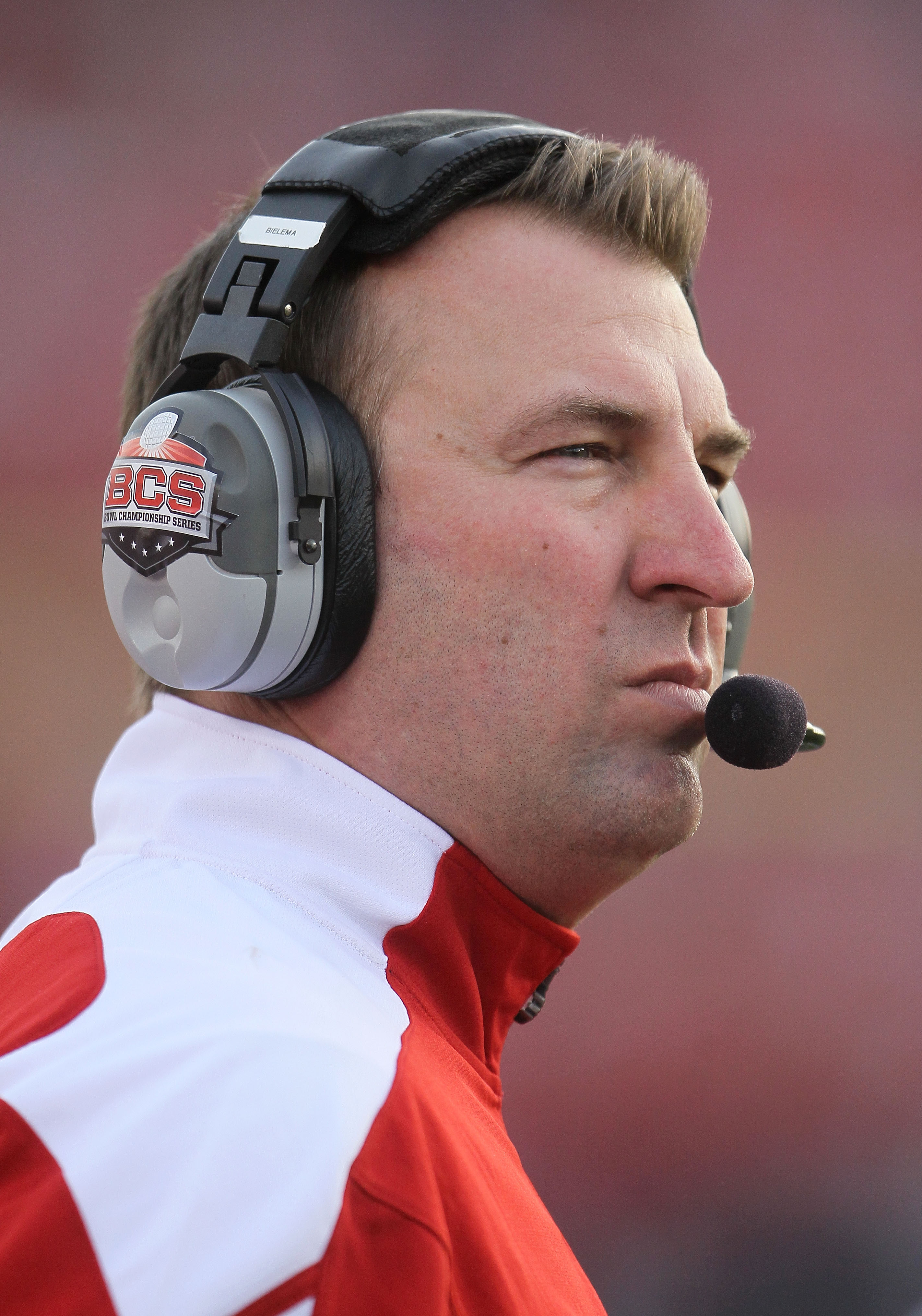 PASADENA, CA - JANUARY 01:  Head coach Bret Bielema of the Wisconsin Badgers stands on the field during the game against the TCU Horned Frogs in the 97th Rose Bowl game on January 1, 2011 in Pasadena, California.  (Photo by Jeff Gross/Getty Images)