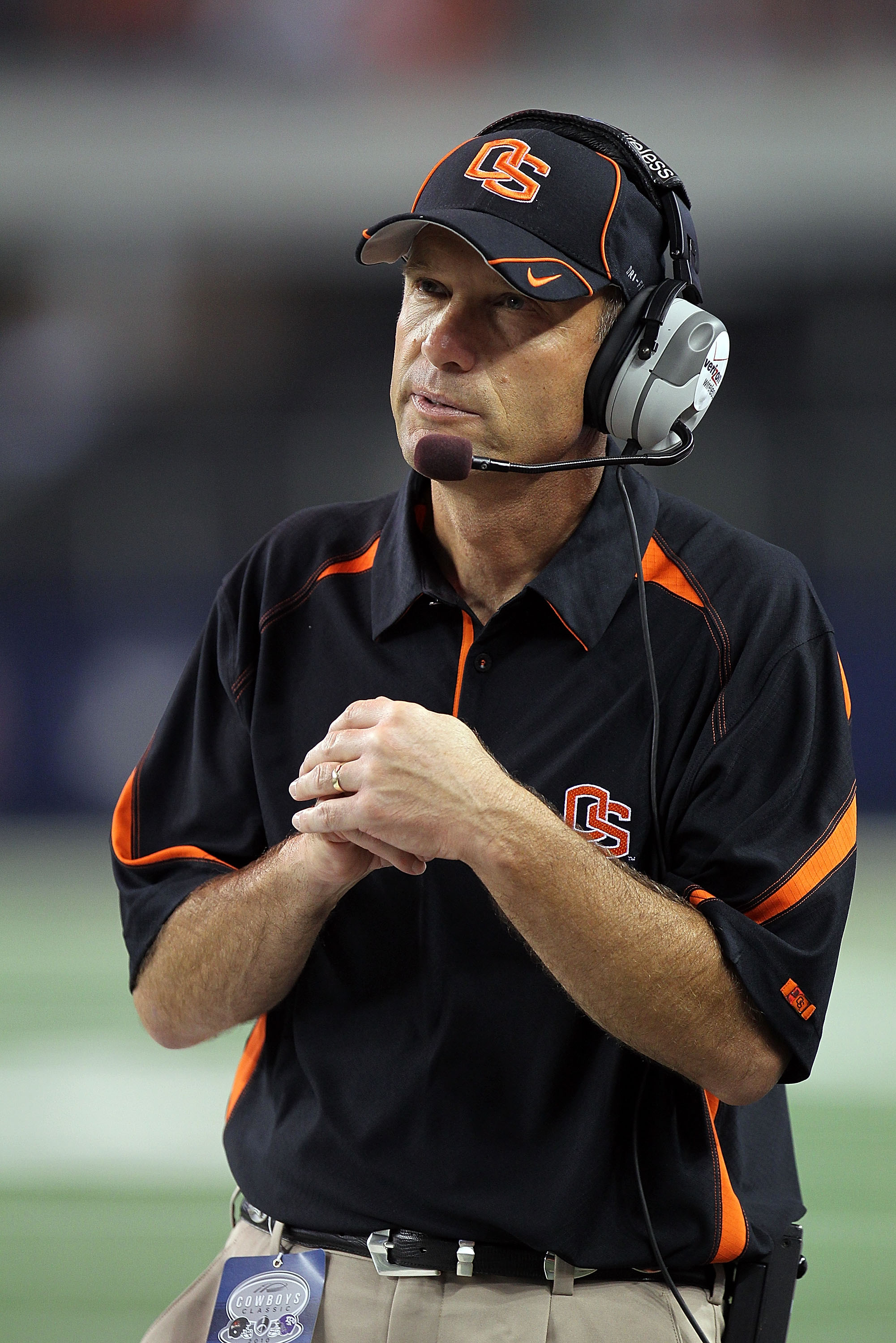 ARLINGTON, TX - SEPTEMBER 04:  Head coach Mike Riley of the Oregon State Beavers on the sidelines during play against the TCU Horned Frogs at Cowboys Stadium on September 4, 2010 in Arlington, Texas.  (Photo by Ronald Martinez/Getty Images)