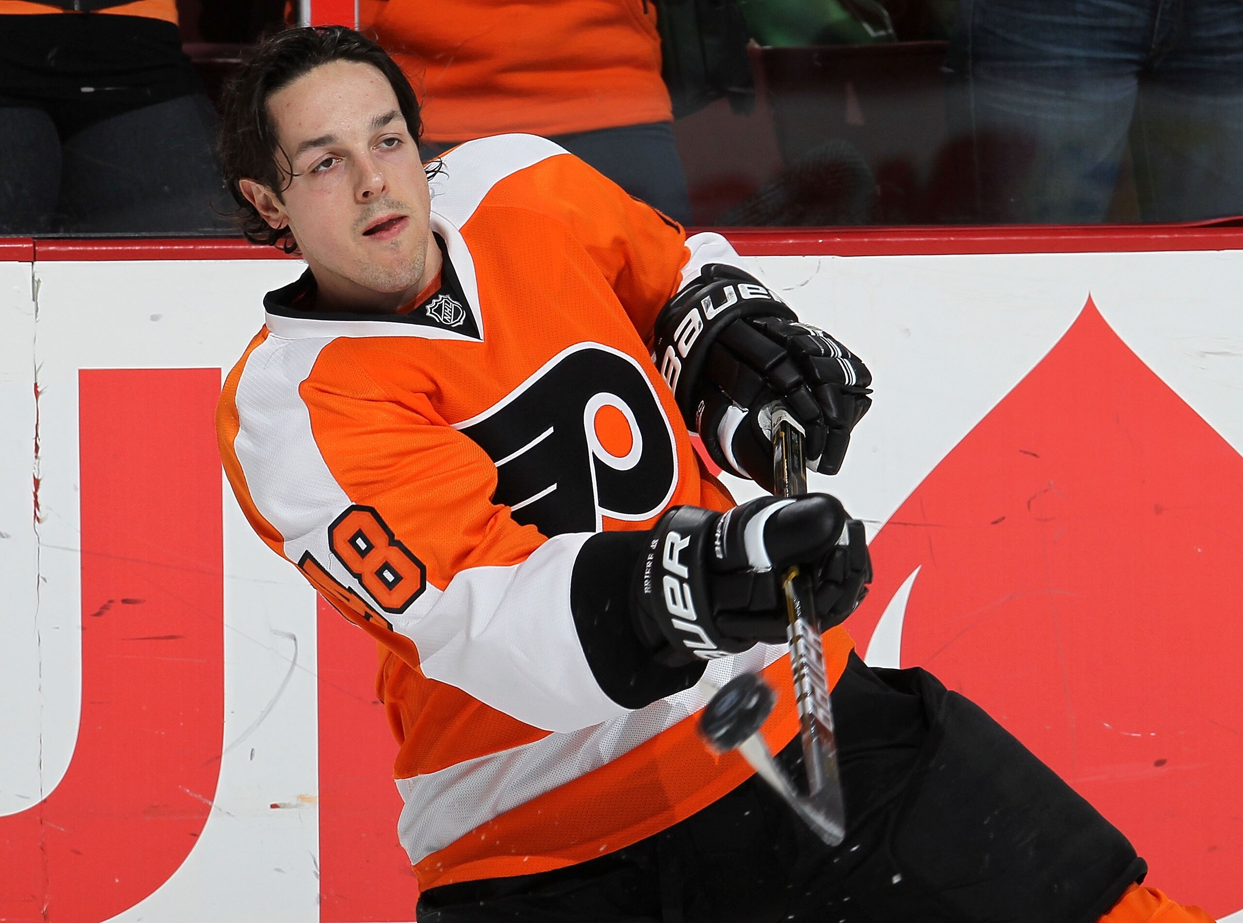 PHILADELPHIA, PA - JANUARY 20:  Daniel Briere #48 of the Philadelphia Flyers warms up before playing agauinst the Ottawa Senators on January 20, 2011 at Wells Fargo Center in Philadelphia, Pennsylvania.  (Photo by Jim McIsaac/Getty Images)