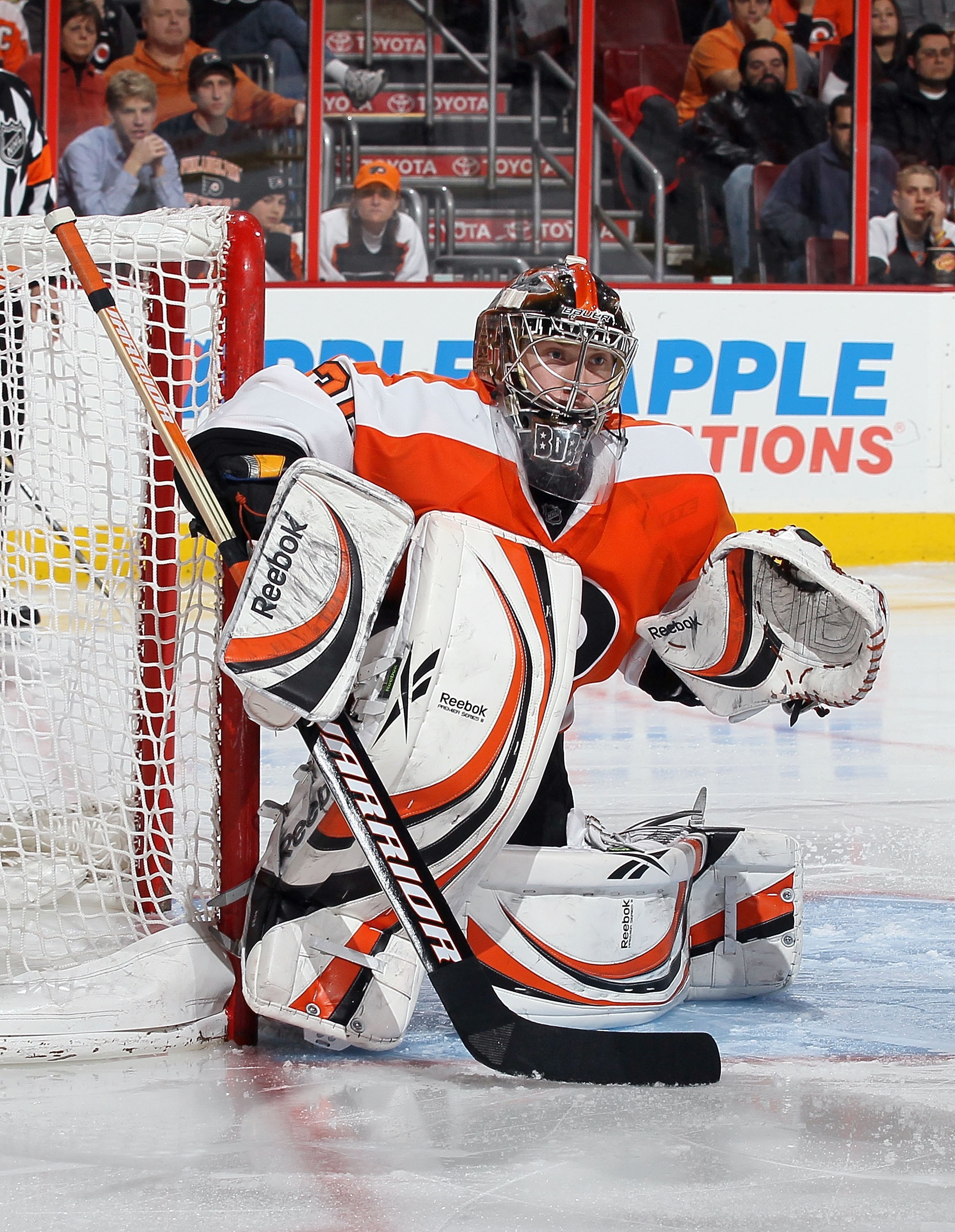 PHILADELPHIA, PA - JANUARY 20:  Sergei Bobrovsky #35 of the Philadelphia Flyers skates against the Ottawa Senators on January 20, 2011 at Wells Fargo Center in Philadelphia, Pennsylvania.  (Photo by Jim McIsaac/Getty Images)