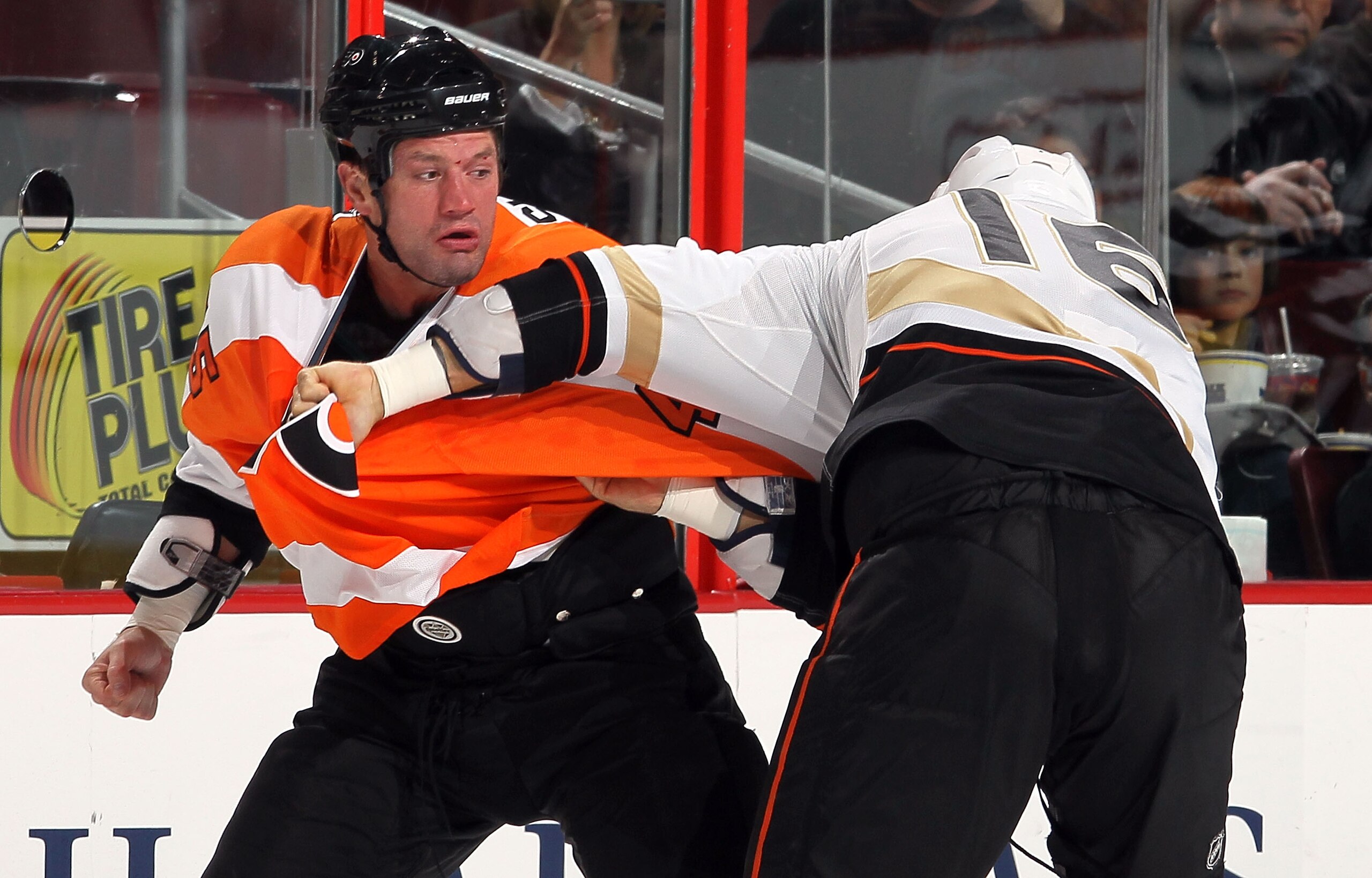 PHILADELPHIA - OCTOBER 21:  Jody Shelley #45 of the Philadelphia Flyers fights George Parros #16 of the Anaheim Ducks on October 21, 2010 at Wells Fargo Center in Philadelphia, Pennsylvania.  (Photo by Jim McIsaac/Getty Images)