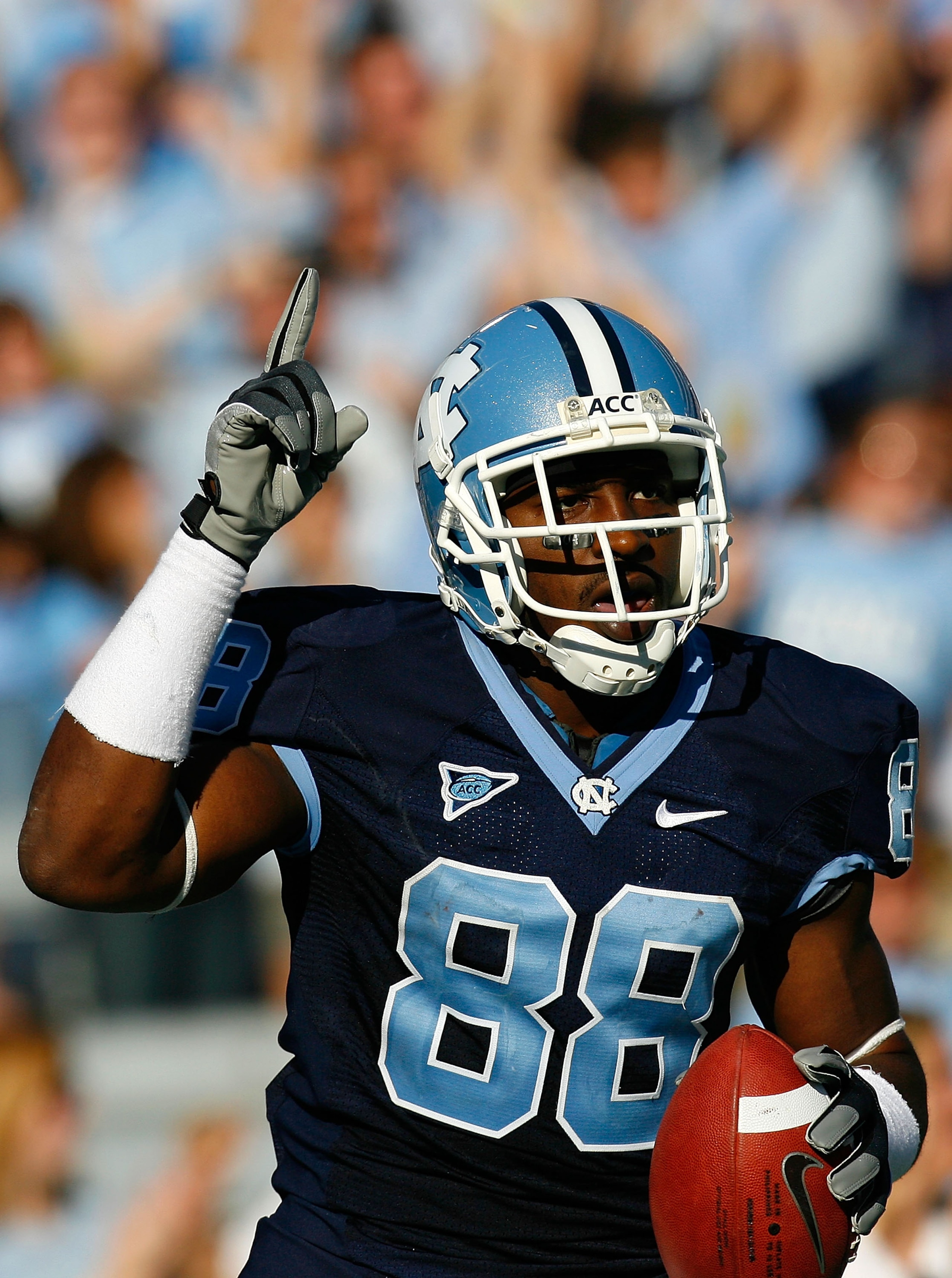 CHAPEL HILL, NC - NOVEMBER 08:  Receiver Hakeem Nicks #88 of the North Carolina Tar Heels reacts after scoring a touchdown against the Georgia Tech Yellow Jackets during the game at Kenan Stadium on November 8, 2008 in Chapel Hill, North Carolina.  (Photo
