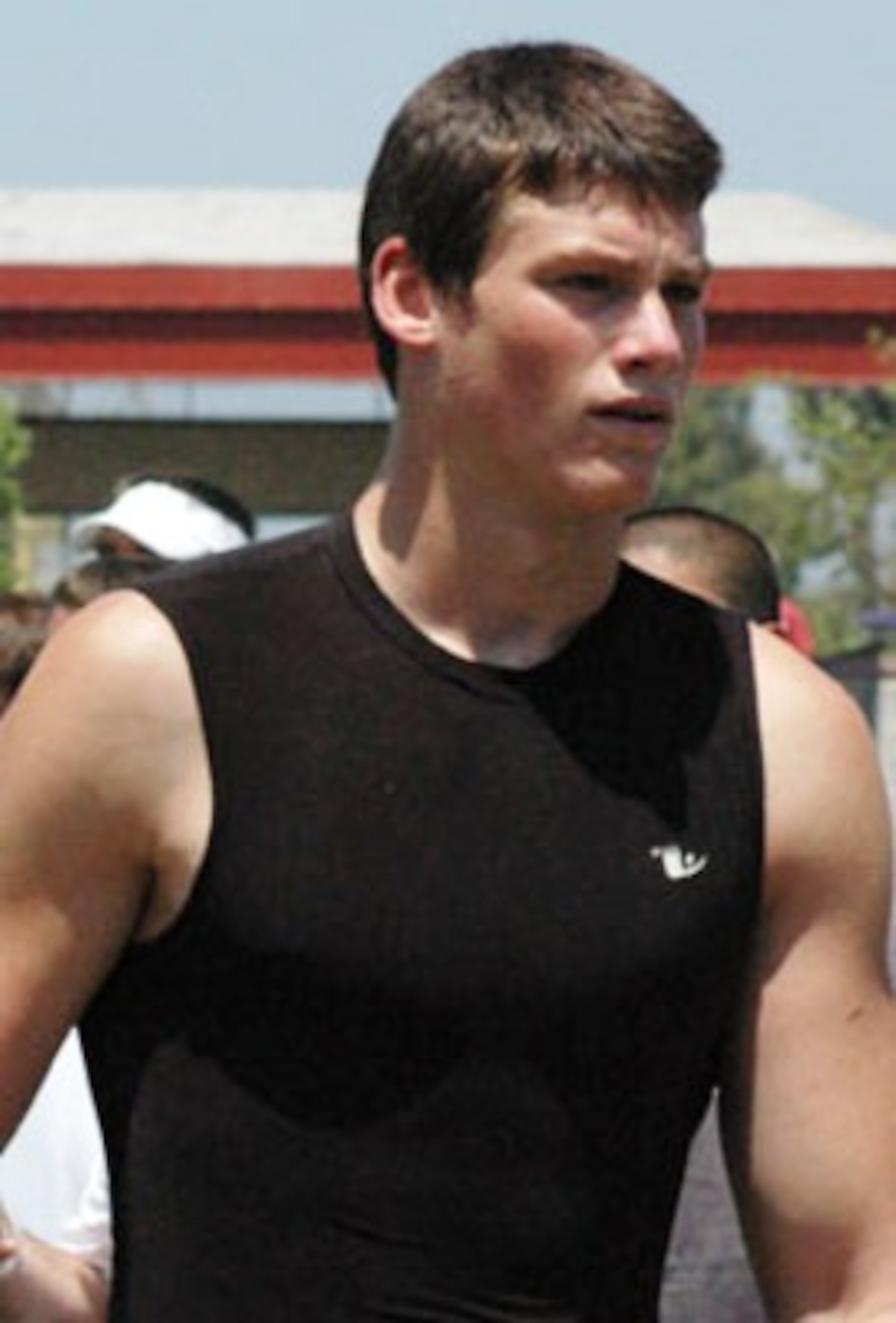 Troy Niklas, Offensive Tackle, will pick between USC, Stanford, Notre Dame
