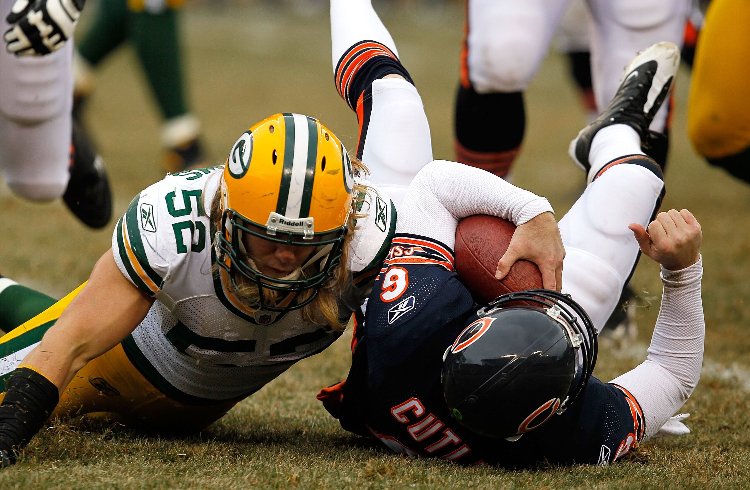 CHICAGO - DECEMBER 13: Clay Matthews #52 of the Green Bay Packers sacks Jay Cutler #6 of the Chicago Bears at Soldier Field on December 13, 2009 in Chicago, Illinois. The Packers defeated the Bears 21-14. (Photo by Jonathan Daniel/Getty Images) CHICAGO - DECEMBER 13: Clay Matthews #52 of the Green Bay Packers sacks Jay Cutler #6 of the Chicago Bears at Soldier Field on December 13, 2009 in Chicago, Illinois. The Packers defeated the Bears 21-14. (Photo by Jonathan Daniel/Getty Images)