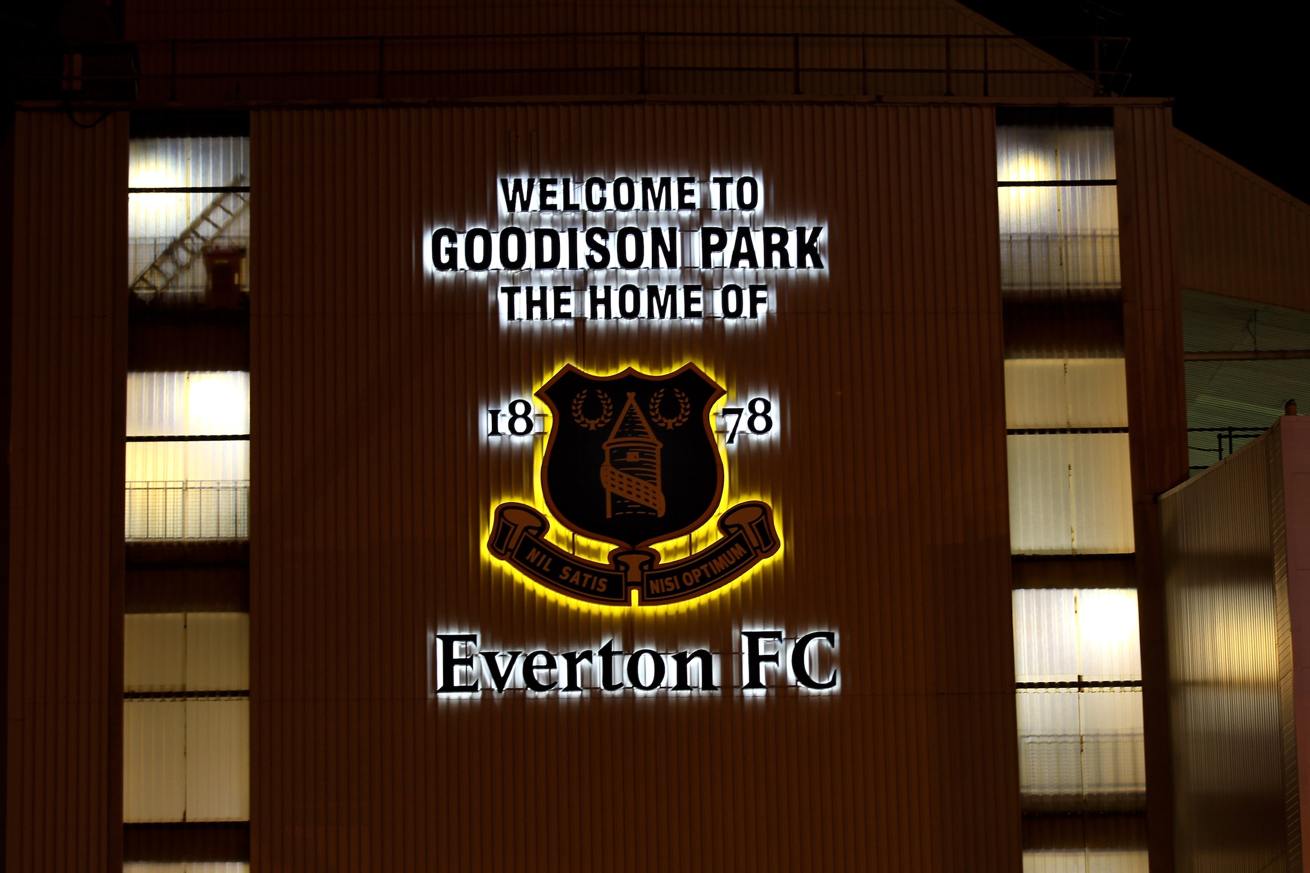 LIVERPOOL, ENGLAND - JANUARY 05: General View of the Everton Club Crest prior to the Barclays Premier League match between Everton and Tottenham Hotspur at Goodison Park on January 5, 2011 in Liverpool, England. (Photo by Alex Livesey/Getty Images) LIVERPOOL, ENGLAND - JANUARY 05: General View of the Everton Club Crest prior to the Barclays Premier League match between Everton and Tottenham Hotspur at Goodison Park on January 5, 2011 in Liverpool, England. (Photo by Alex Livesey/Getty Images)