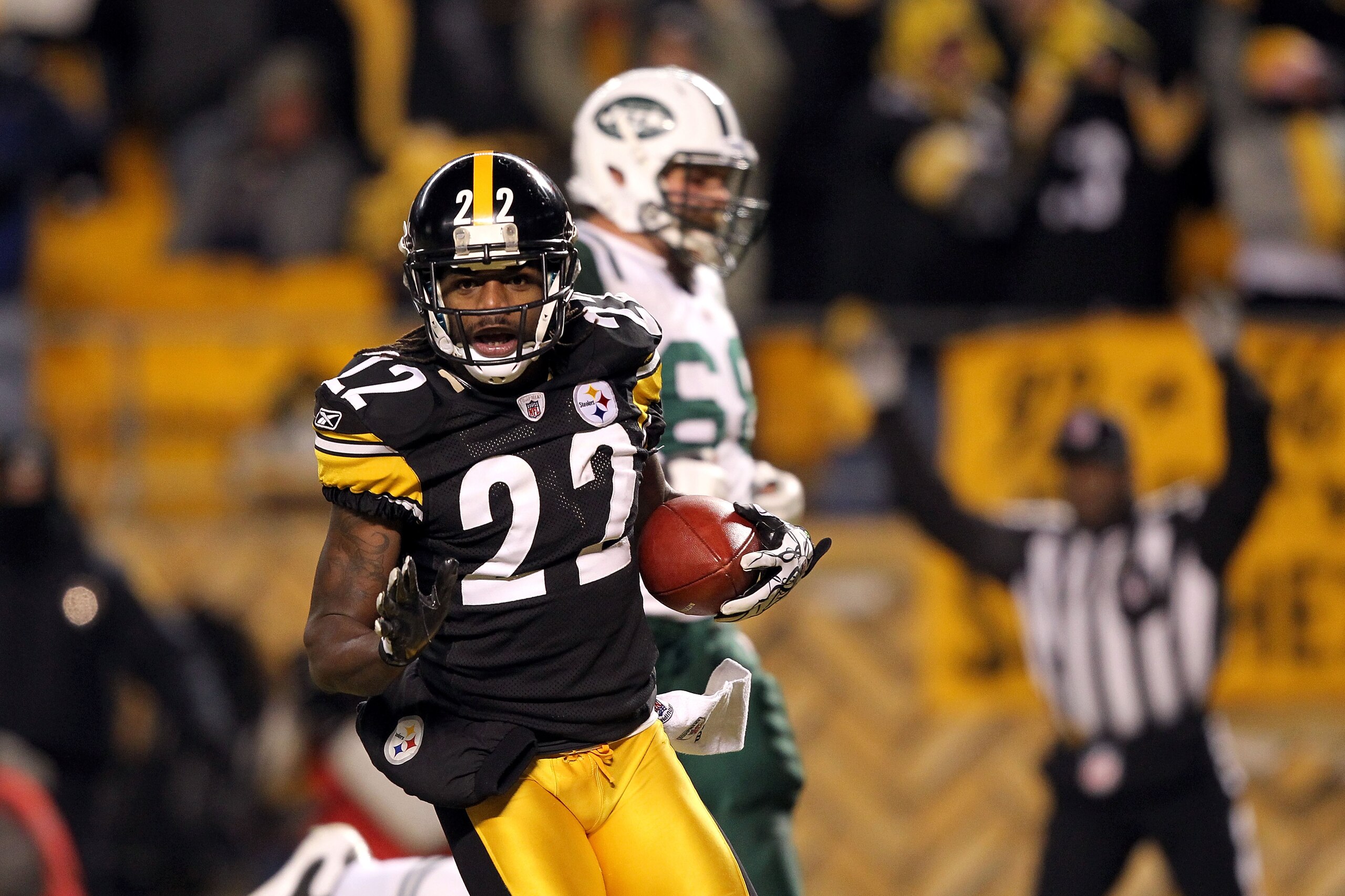PITTSBURGH, PA - JANUARY 23: William Gay #22 of the Pittsburgh Steelers runs for a second quarter touchdown on a fumble recovery against Mark Sanchez #6 (not pictured) of the New York Jets during the 2011 AFC Championship game at Heinz Field on January 2 PITTSBURGH, PA - JANUARY 23: William Gay #22 of the Pittsburgh Steelers runs for a second quarter touchdown on a fumble recovery against Mark Sanchez #6 (not pictured) of the New York Jets during the 2011 AFC Championship game at Heinz Field on January 2