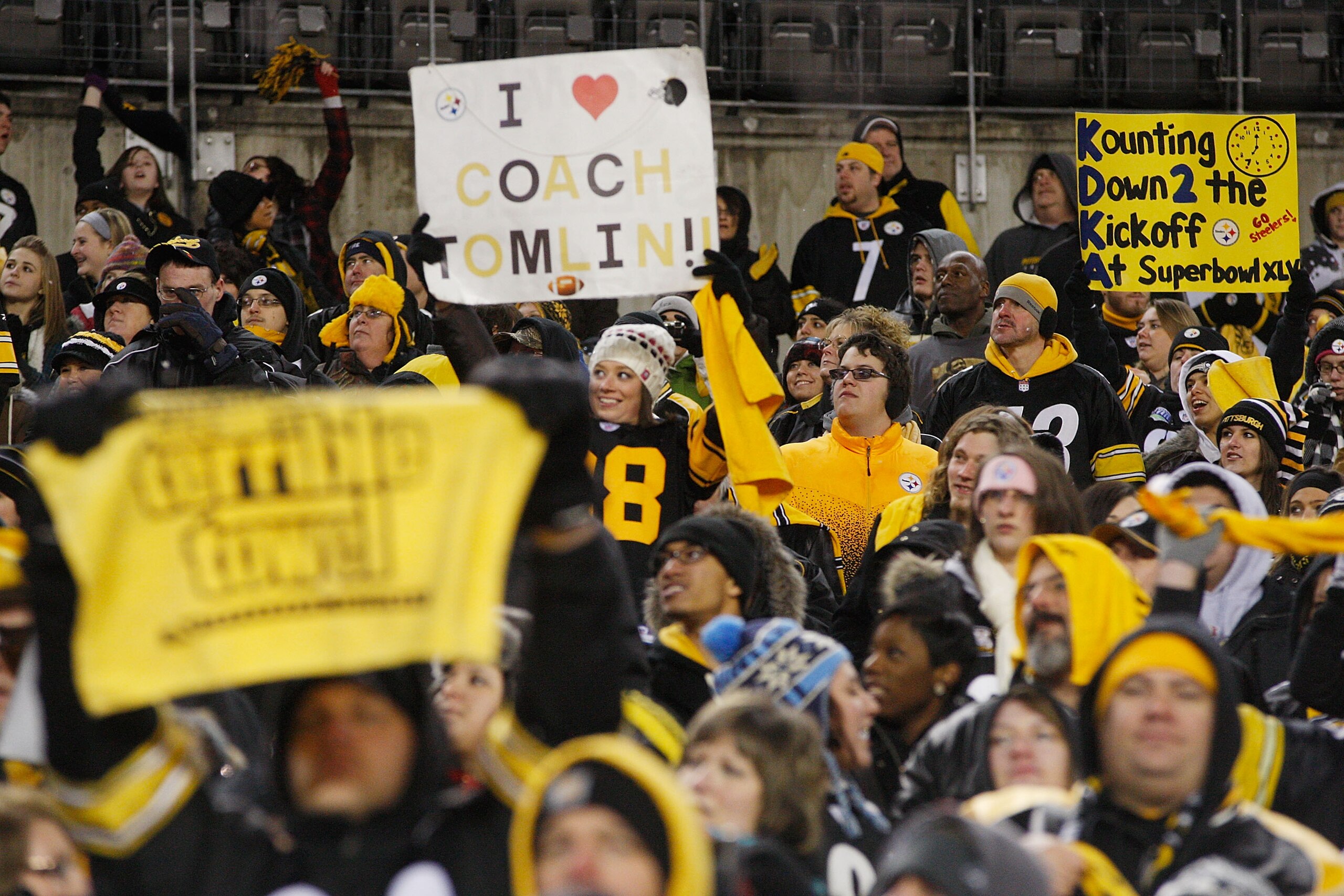 PITTSBURGH - JANUARY 28:  Fans cheer during the Super Bowl XLV Pep Rally on January 28, 2011 at Heinz Field in Pittsburgh, Pennsylvania.  (Photo by Jared Wickerham/Getty Images)