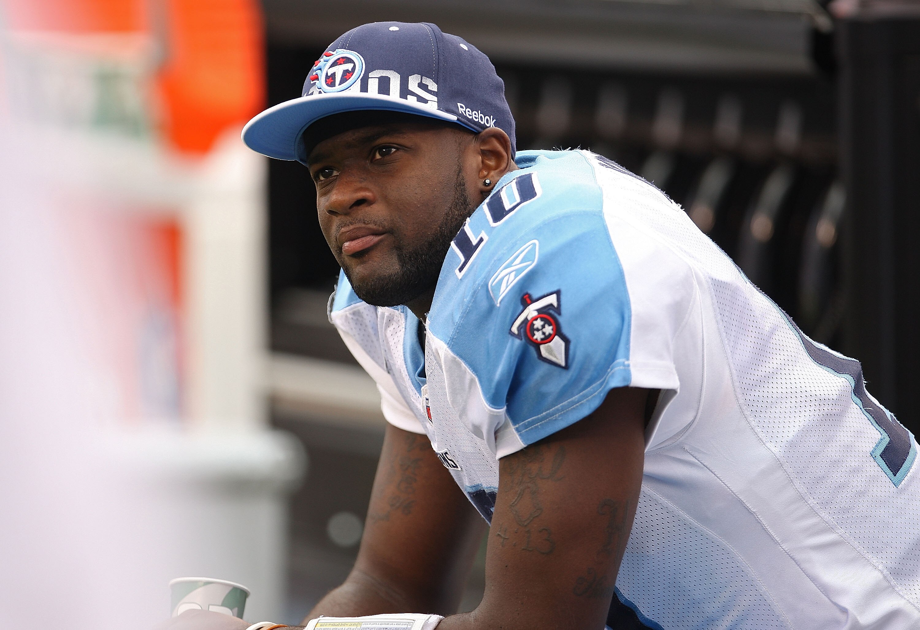 EAST RUTHERFORD, NJ - SEPTEMBER 26:  Vince Young #10 of the Tennessee Titans watches during a game against the New York Giants at New Meadowlands Stadium on September 26, 2010 in East Rutherford, NJ.  (Photo by Mike Ehrmann/Getty Images)