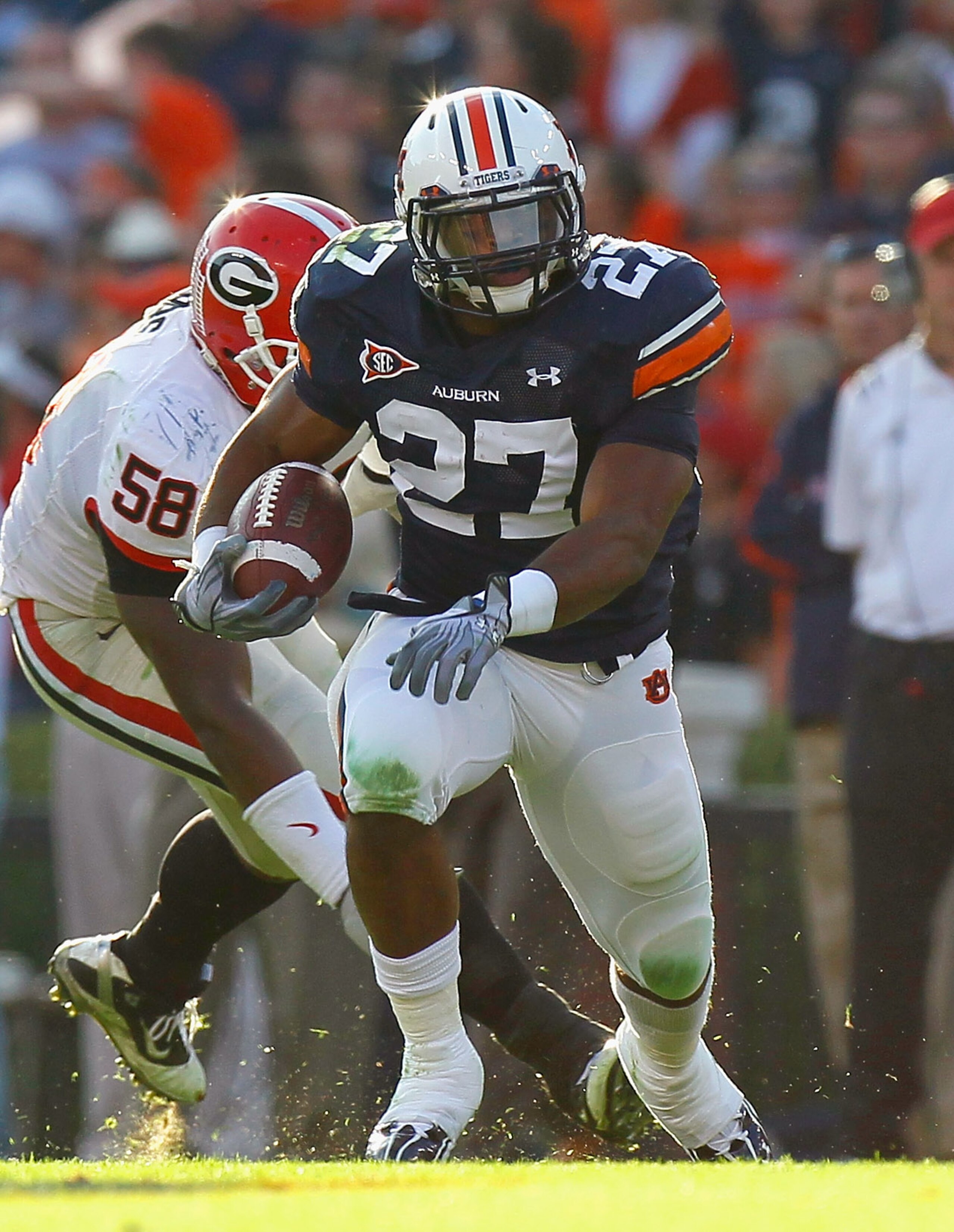 AUBURN, AL - NOVEMBER 13: Mario Fannin #27 of the Auburn Tigers against the Georgia Bulldogs at Jordan-Hare Stadium on November 13, 2010 in Auburn, Alabama. (Photo by Kevin C. Cox/Getty Images) AUBURN, AL - NOVEMBER 13: Mario Fannin #27 of the Auburn Tigers against the Georgia Bulldogs at Jordan-Hare Stadium on November 13, 2010 in Auburn, Alabama. (Photo by Kevin C. Cox/Getty Images)