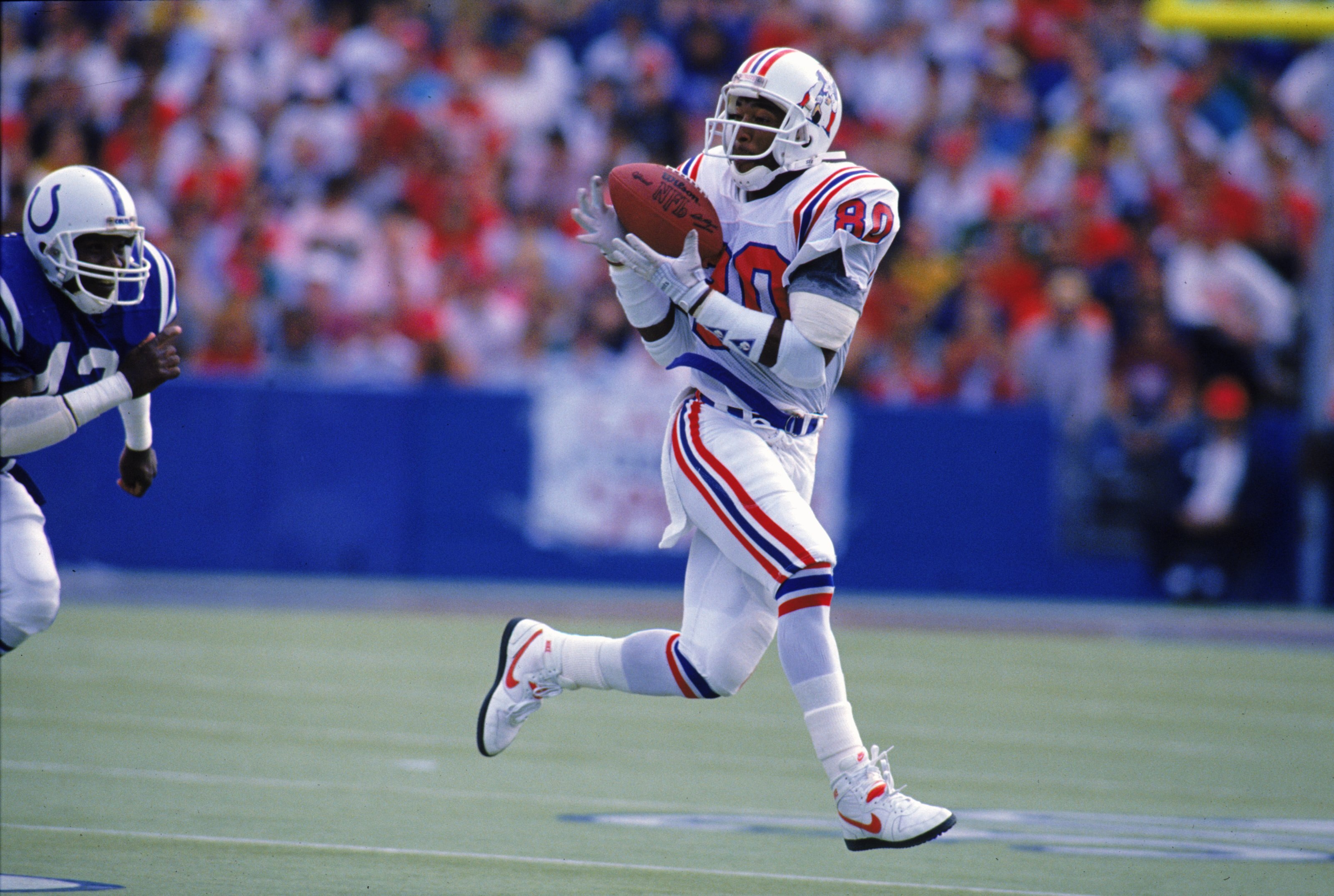 2 Oct 1988:  Irving Fryar #80 of the New England Patriots catches the ball during the game against the Indianapolis Colts. The Patriots defeated the Clots 21-17. Mandatory Credit: Rick Stewart  /Allsport