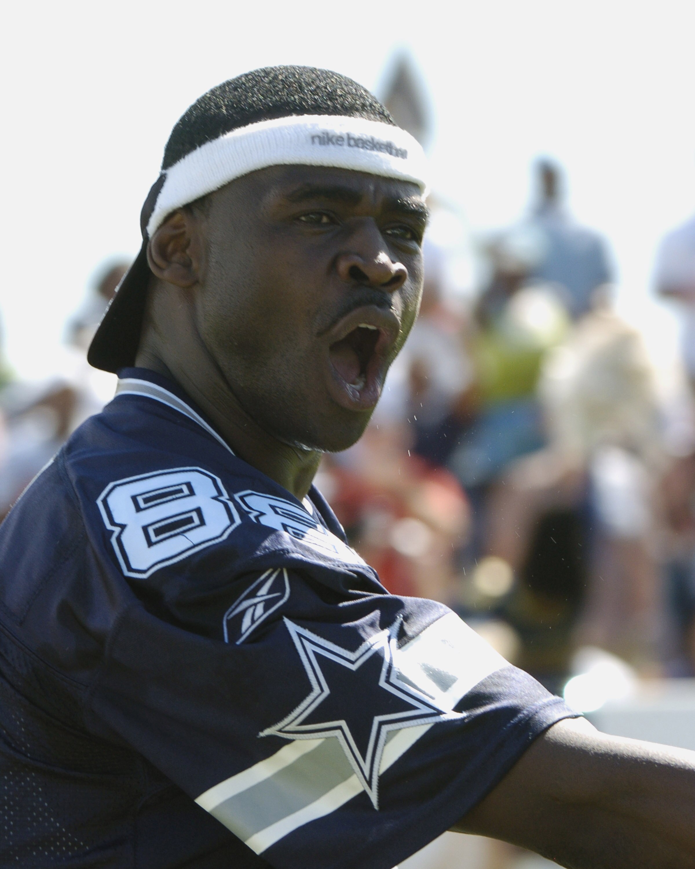 Dallas Cowboys wide receiver Michael Irvin   competes  in a flag-football legends  game during 2005 Pro Bowl week in Ko Olina, Honolulu February 11, 2005.  (Photo by Al Messerschmidt/Getty Images)