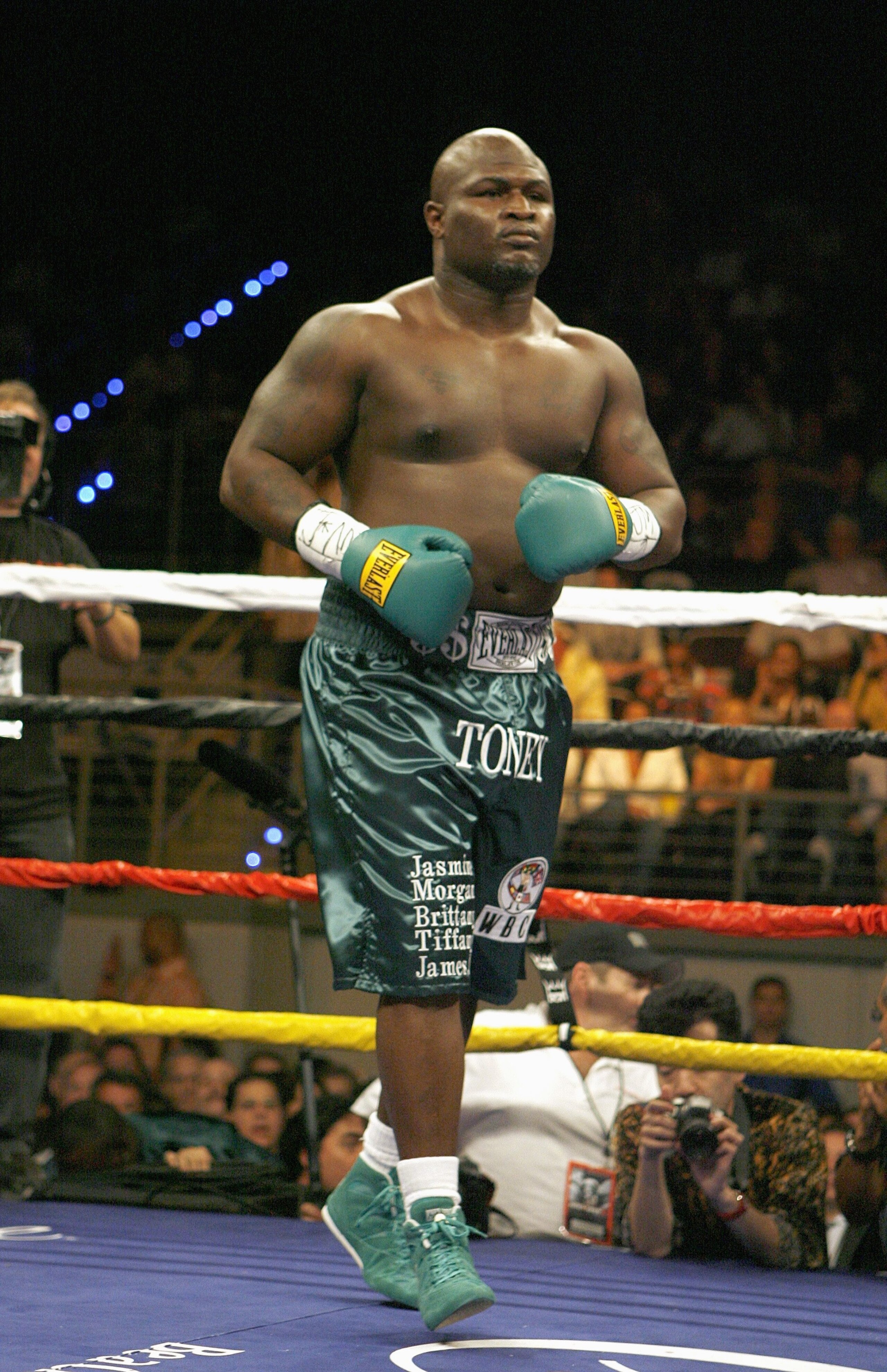 HOLLYWOOD, FL - JANUARY 06: James 'Lights Out' Toney enters the ring during the bout against Samuel 'Nigerian Nightmare' Peter in a WBC heavyweight title eliminator fight at the Hard Rock Hotel and Casino January 6, 2007 in Hollywood, Florida. (Photo by M HOLLYWOOD, FL - JANUARY 06: James 'Lights Out' Toney enters the ring during the bout against Samuel 'Nigerian Nightmare' Peter in a WBC heavyweight title eliminator fight at the Hard Rock Hotel and Casino January 6, 2007 in Hollywood, Florida. (Photo by M