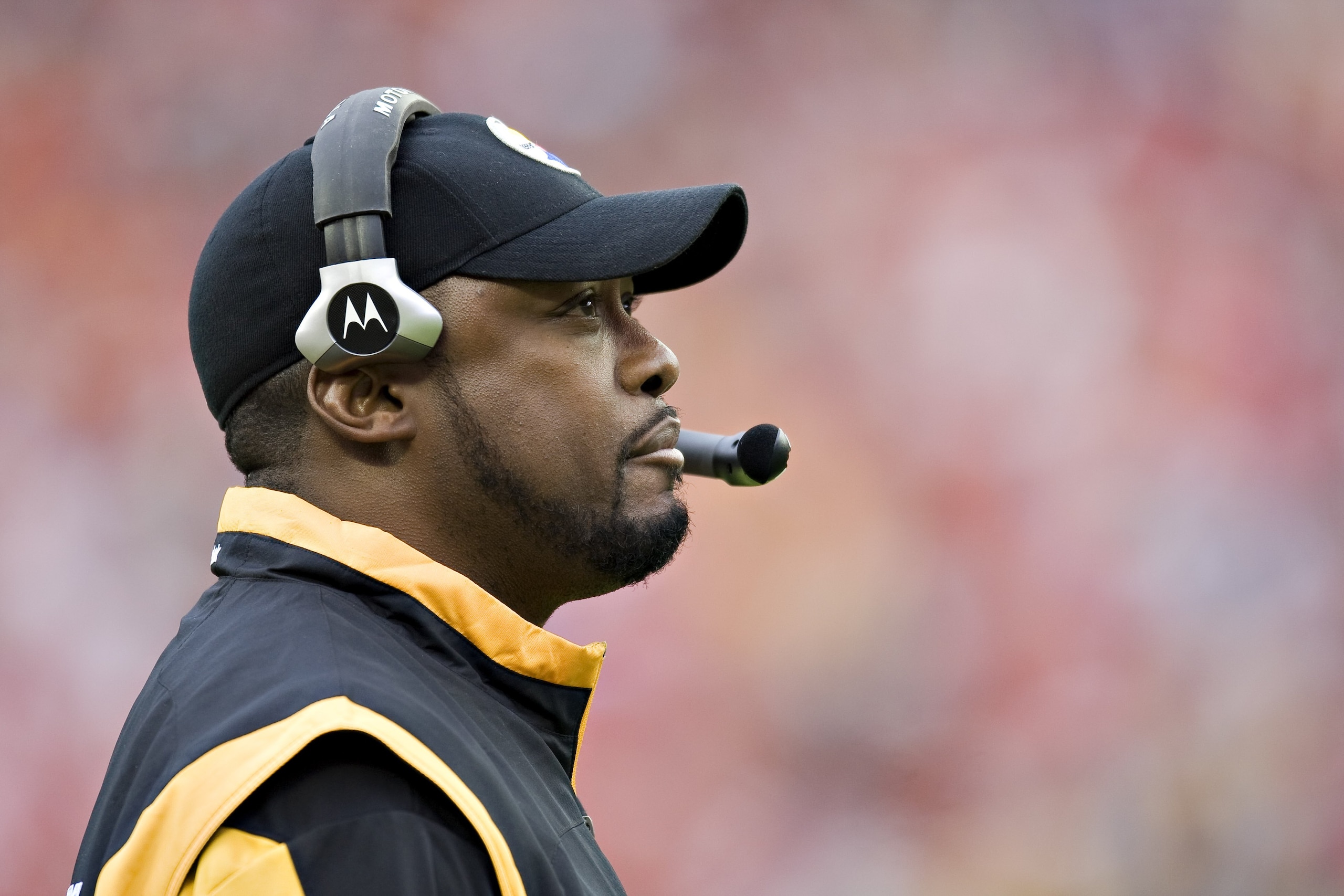 KANSAS CITY, MO - NOVEMBER 22: Head Coach Mike Tomlin of the Pittsburgh Steelers on the sidelines during NFL action against the Kansas City Chiefs at Arrowhead Stadium on November 22, 2009 in Kansas City, Missouri. The Chiefs defeated the Steelers 27-24 KANSAS CITY, MO - NOVEMBER 22: Head Coach Mike Tomlin of the Pittsburgh Steelers on the sidelines during NFL action against the Kansas City Chiefs at Arrowhead Stadium on November 22, 2009 in Kansas City, Missouri. The Chiefs defeated the Steelers 27-24