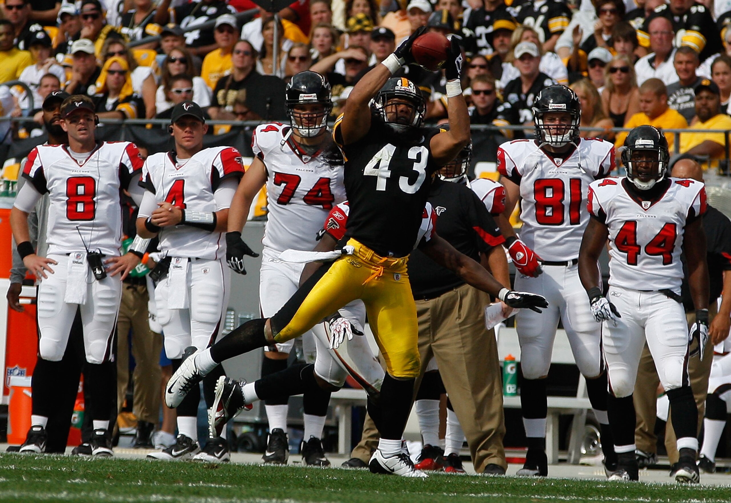PITTSBURGH - SEPTEMBER 12: Troy Polamalu #43 of the Pittsburgh Steelers catches an interception thrown by Matt Ryan #2 of the Atlanta Falcons during the NFL season opener game on September 12, 2010 at Heinz Field in Pittsburgh, Pennsylvania. (Photo by J PITTSBURGH - SEPTEMBER 12: Troy Polamalu #43 of the Pittsburgh Steelers catches an interception thrown by Matt Ryan #2 of the Atlanta Falcons during the NFL season opener game on September 12, 2010 at Heinz Field in Pittsburgh, Pennsylvania. (Photo by J