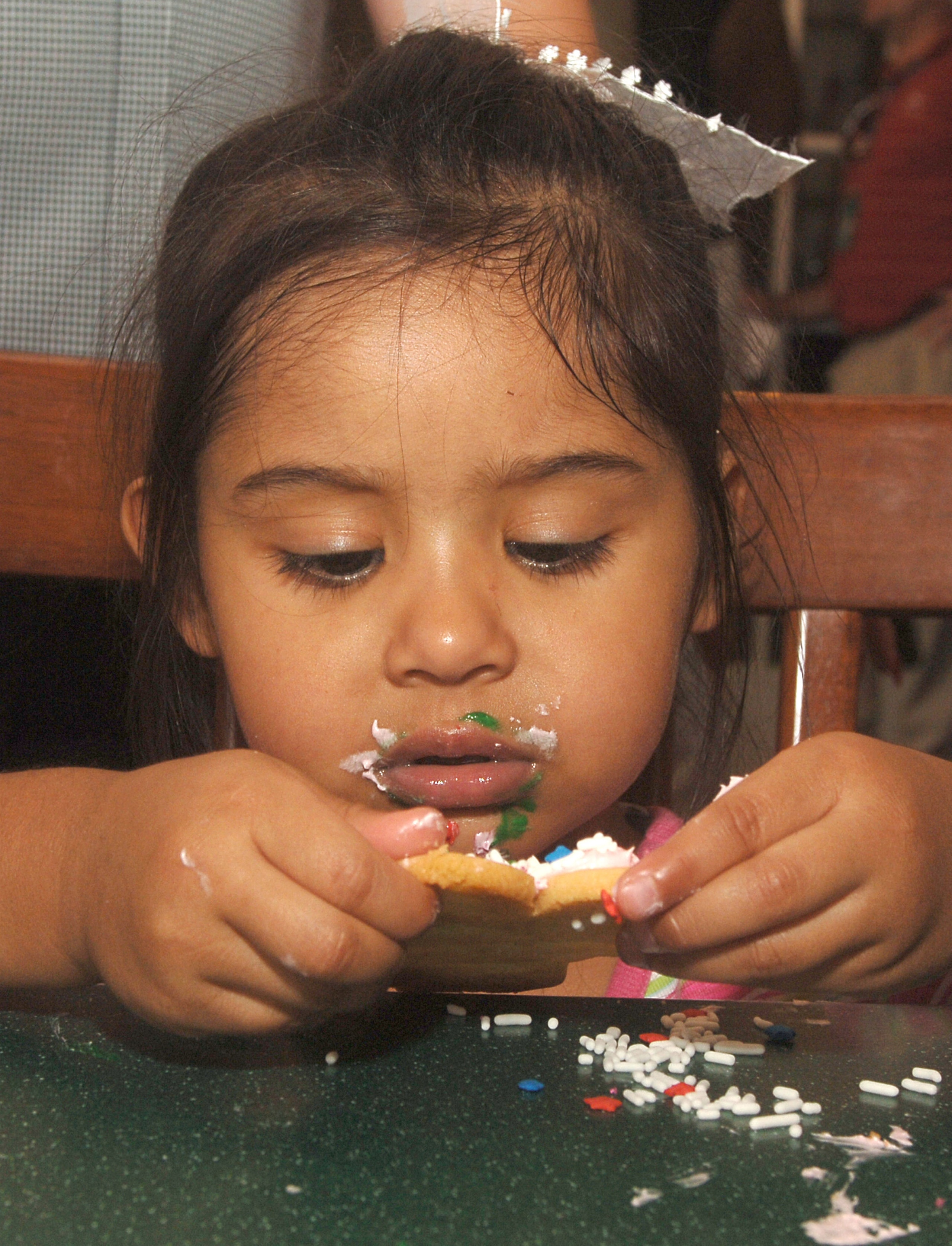 UNITED STATES - SEPTEMBER 20:  Children at the Respite Care enjoy their cookies after Jason Bohn helped the youngsters decorate cookies during the PGA TOUR's Player Charity Visit for the 2005 Valero Texas Open in San Antonio, Texas September 20, 2005 .  (