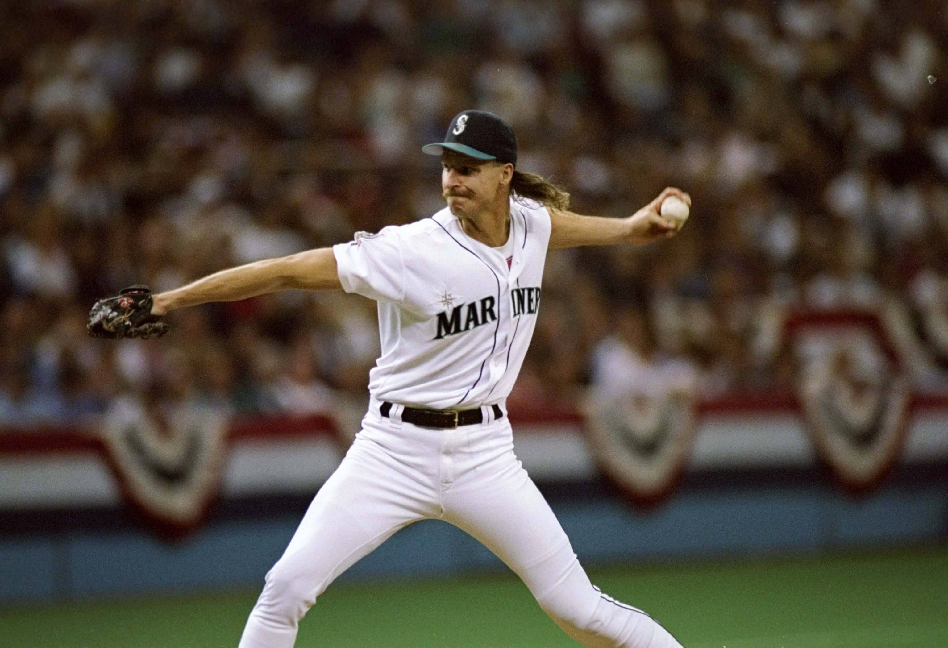 6 Oct 1995:  Pitcher Randy Johnson of the Seattle Mariners prepares to throw the ball during a game against the New York Yankees at the Kingdome in Seattle, Washington.  The Mariners won the game 7-4. Mandatory Credit: Stephen Dunn  /Allsport