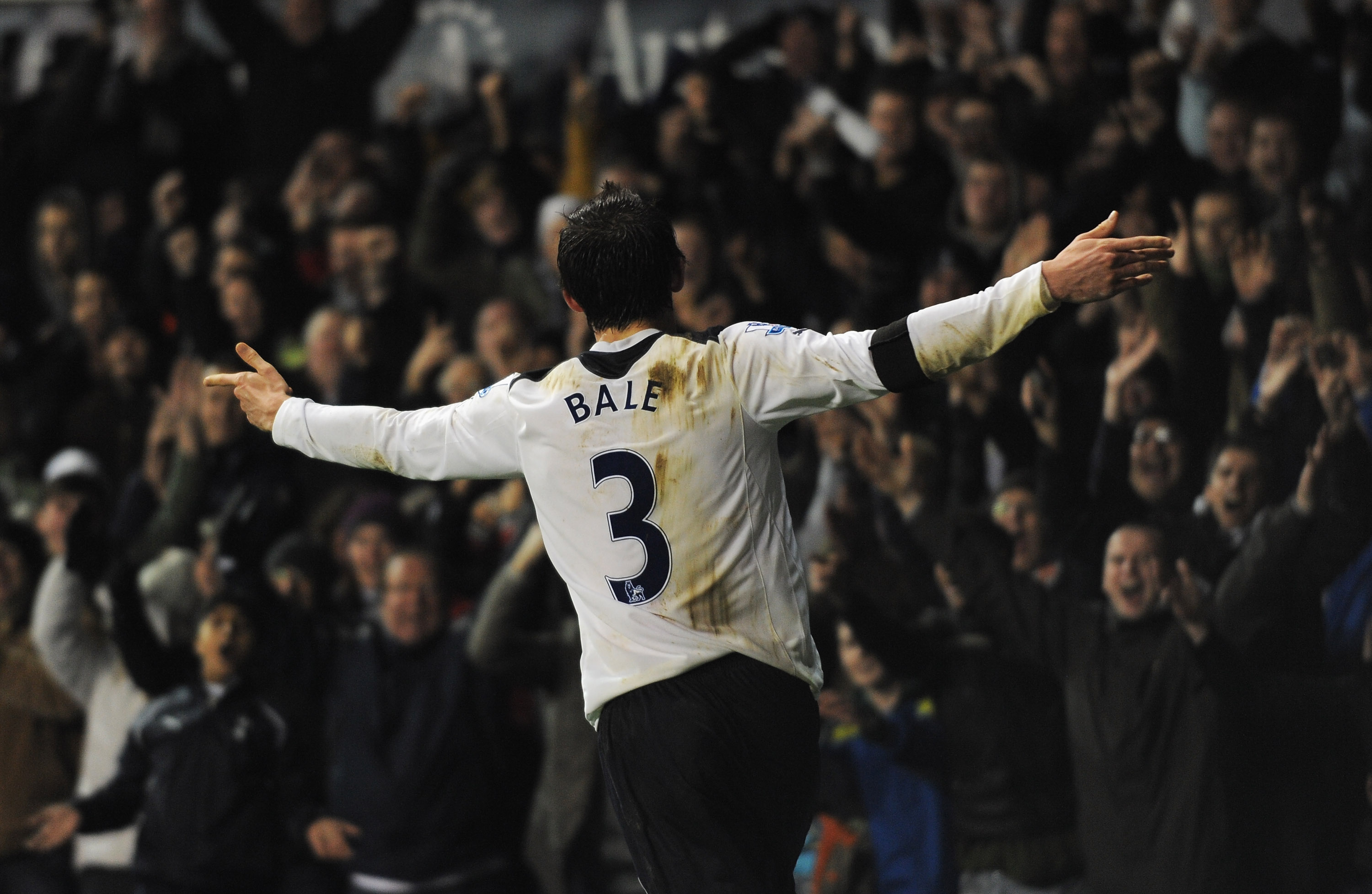 LONDON, ENGLAND - DECEMBER 28:  Gareth Bale of Tottenham Hotspur celebrates his team's second goal during the Barclays Premier League match between Tottenham Hotspur and Newcastle United at White Hart Lane on December 28, 2010 in London, England.  (Photo