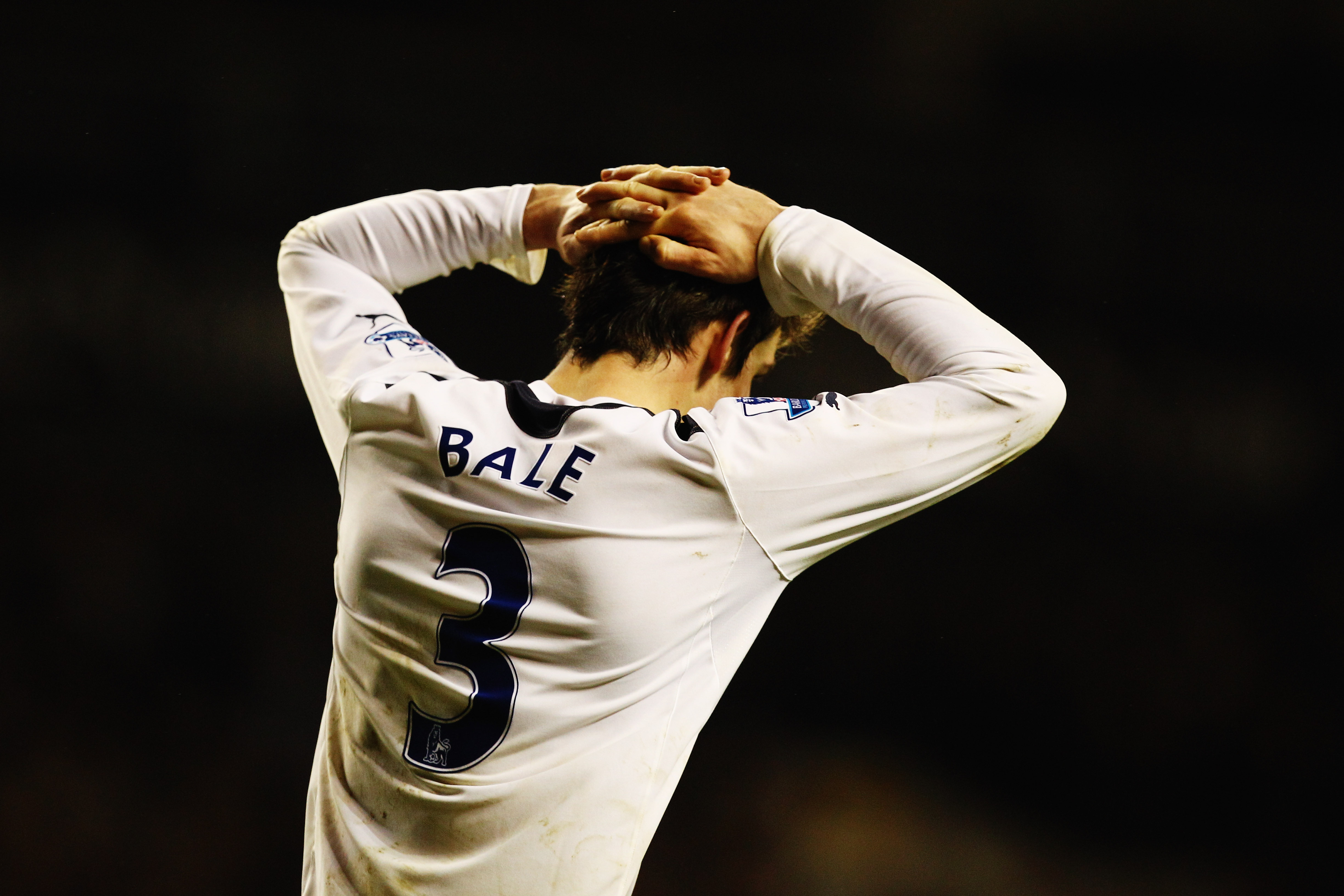 LONDON, UNITED KINGDOM - JANUARY 01:  Gareth Bale of Tottenham Hotspur reacts during the Barclays Premier League match between Tottenham Hotspur and Fulham at White Hart Lane on January 1, 2011 in London, England.  (Photo by Richard Heathcote/Getty Images
