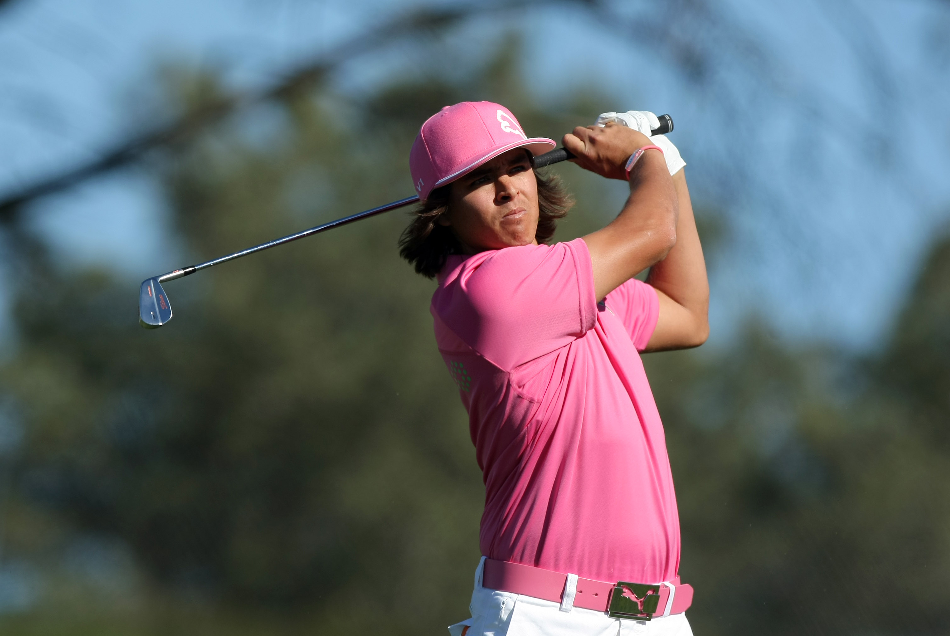 LA JOLLA, CA - JANUARY 27: Rickie Fowler tees off the 17th hole during the first round of the Farmers Insurance Open at Torrey Pines on January 27, 2011 in La Jolla, California. (Photo by Donald Miralle/Getty Images)
