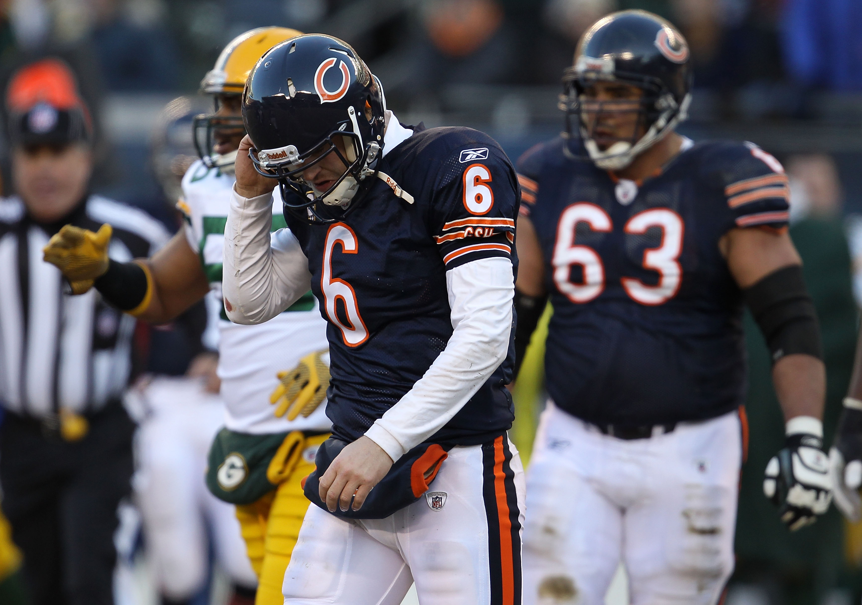 CHICAGO, IL - JANUARY 23:  Quarterback Jay Cutler #6 of the Chicago Bears reacts in the second quarter against the Green Bay Packers in the NFC Championship Game at Soldier Field on January 23, 2011 in Chicago, Illinois.  (Photo by Jonathan Daniel/Getty I