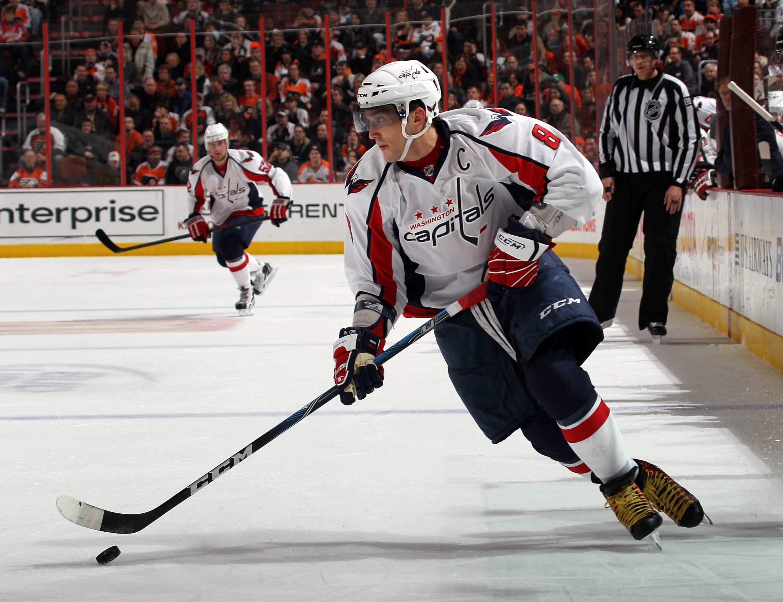 PHILADELPHIA, PA - JANUARY 18:  Alex Ovechkin #8 of the Washington Capitals skates against the Philadelphia Flyers at the Wells Fargo Center on January 18, 2011 in Philadelphia, Pennsylvania.  (Photo by Bruce Bennett/Getty Images)